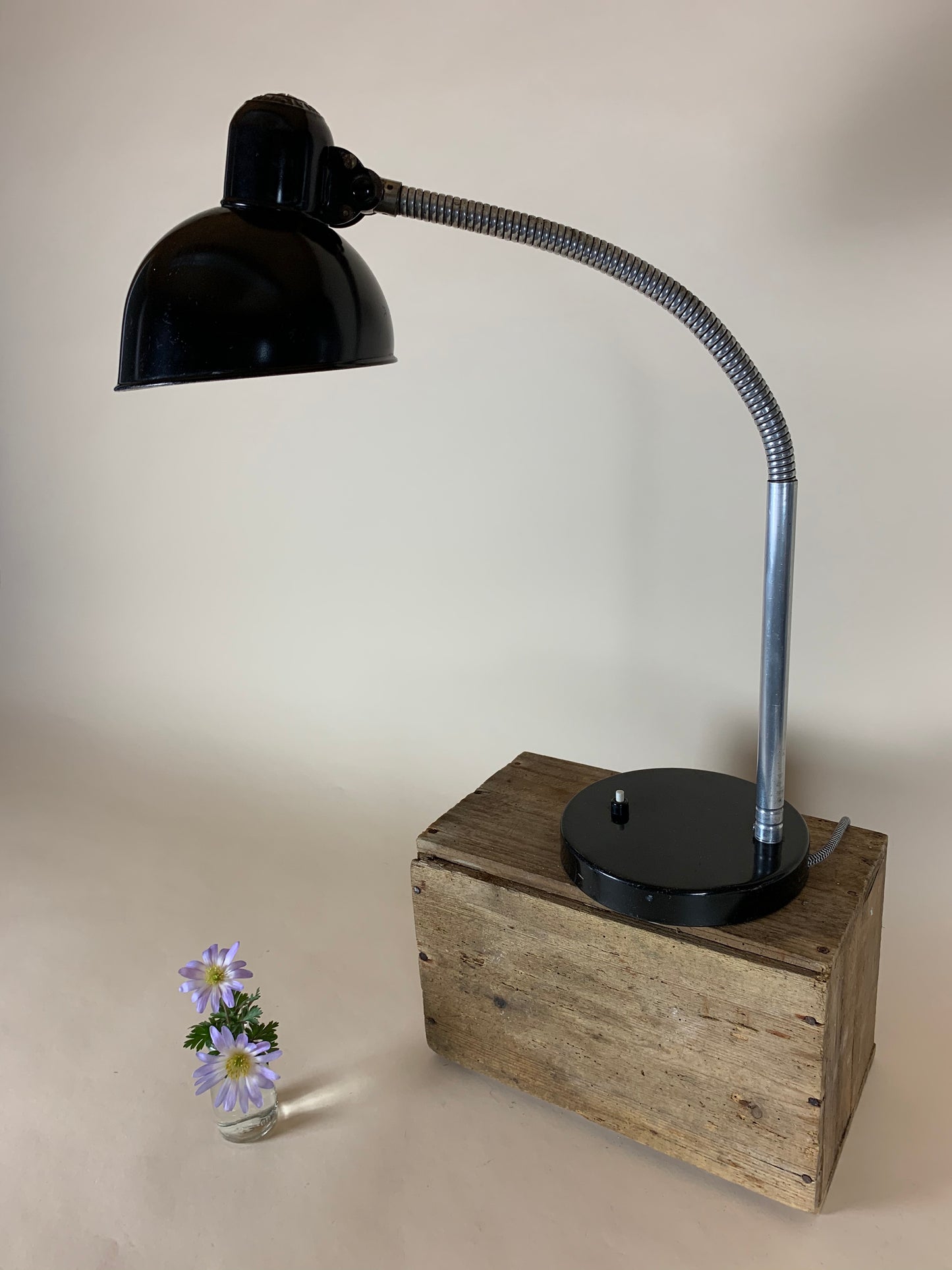 Kaiser Idell 6561 bordlampe