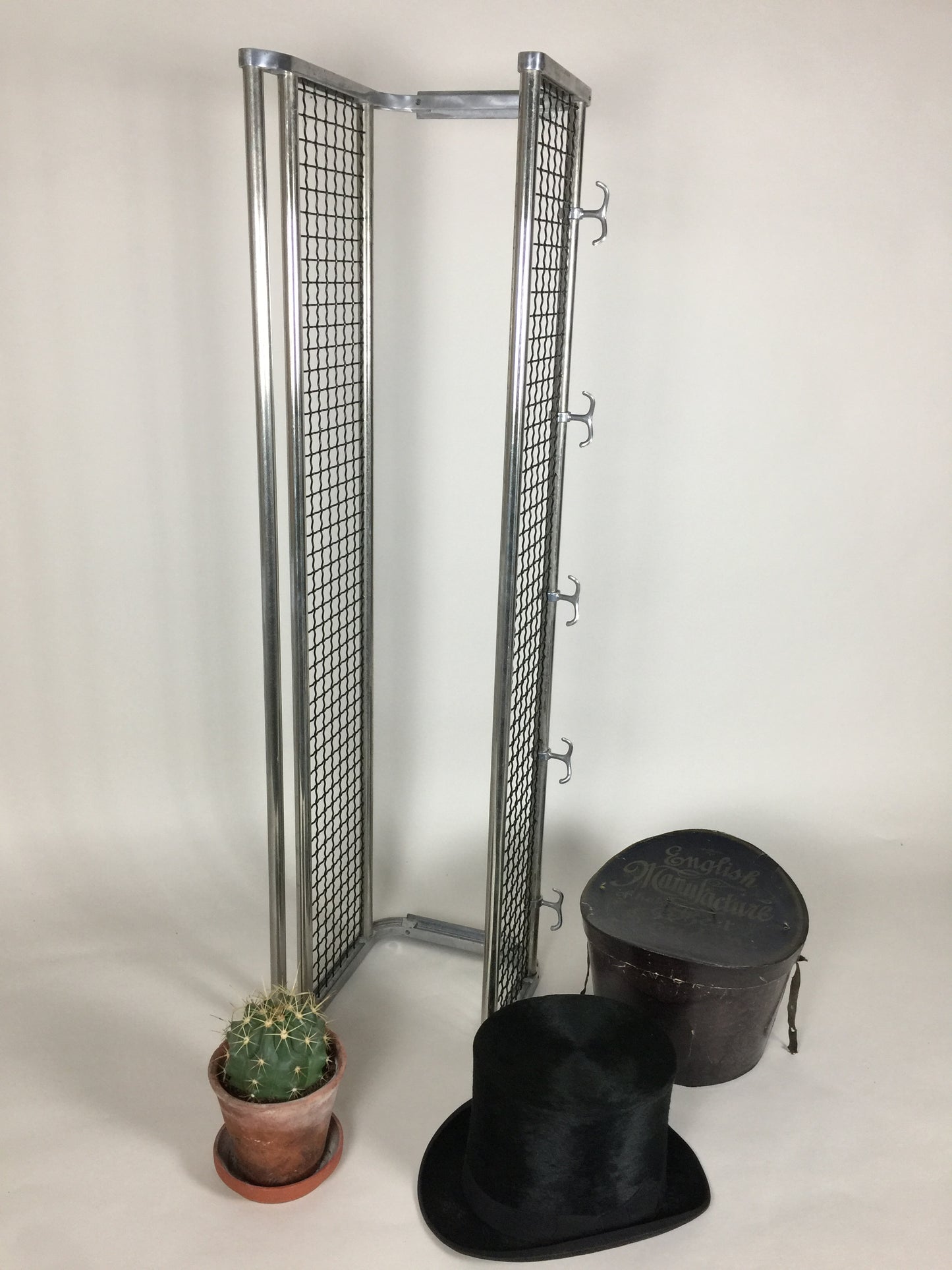 Industriel og lækker hattehylde