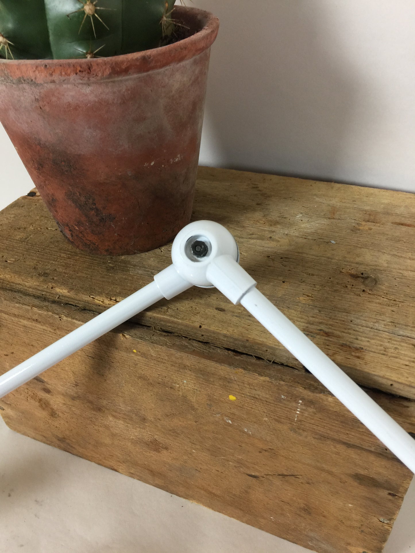 Fin lille Jieldé lampe i hvid med afbryder