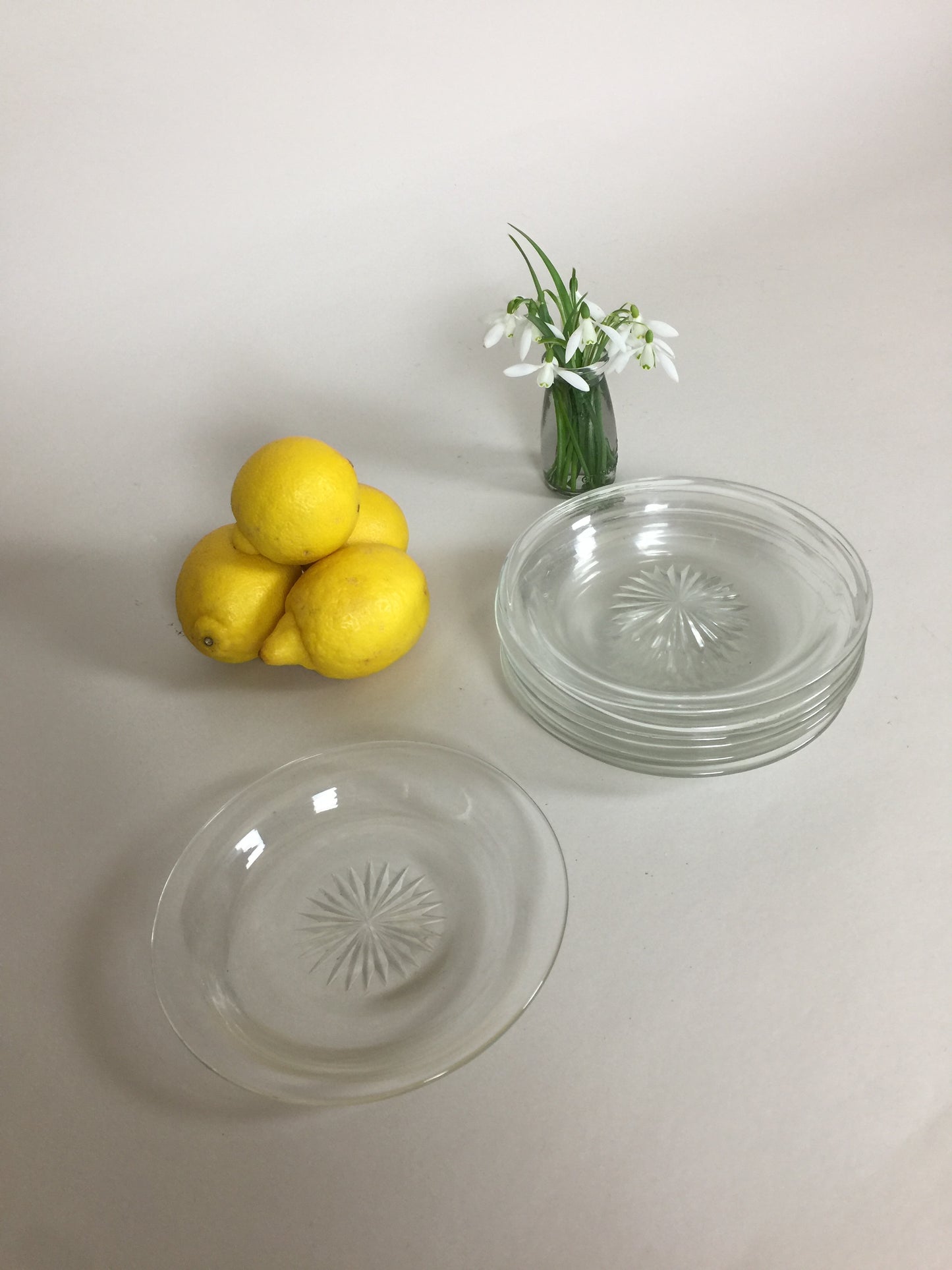 Skønne små asietter i glas (sælges enkeltvis)