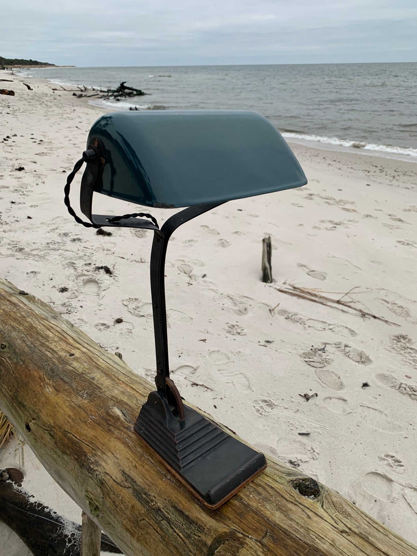 Notarlampe med emaljeskærm