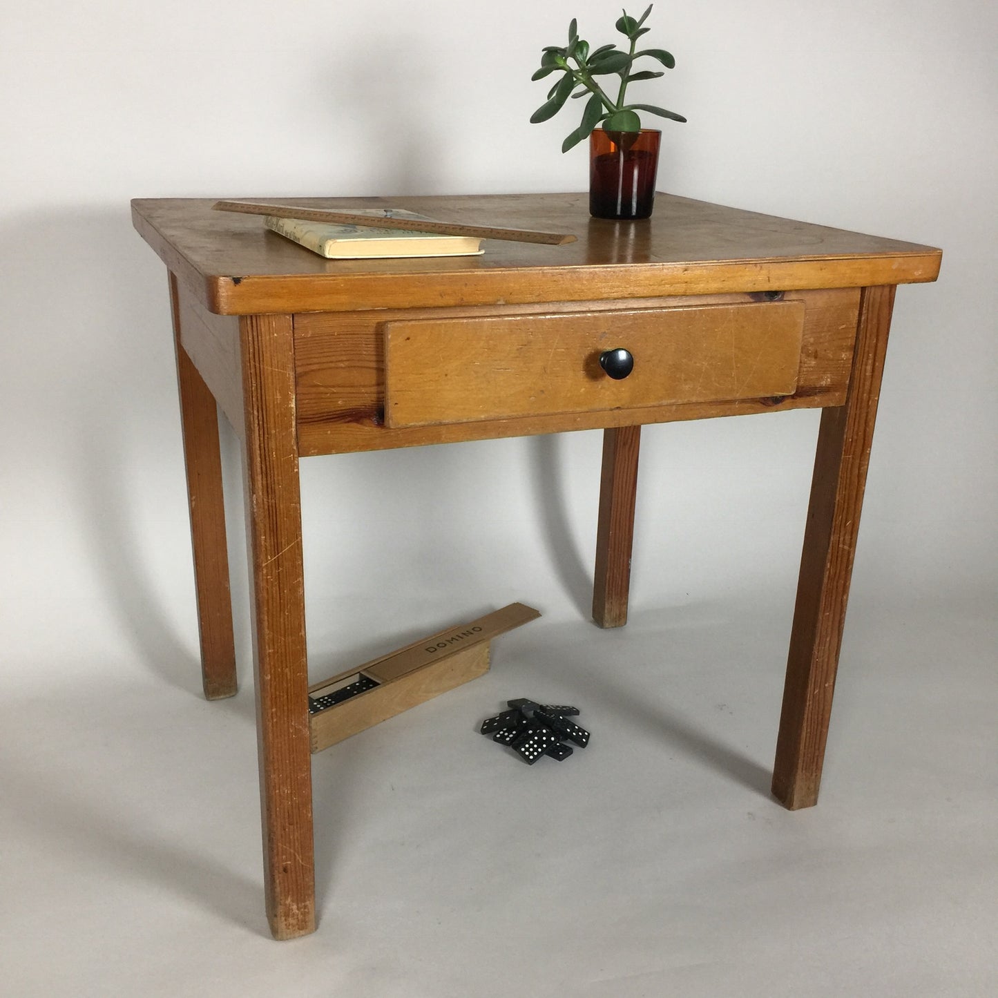 Børnebord (Kaare Klint?)