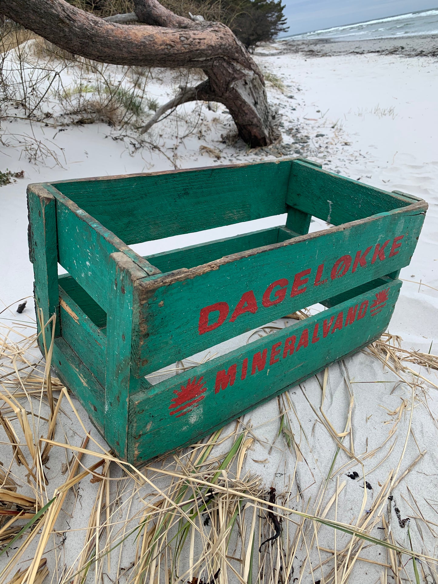 Dagelykke mineralvand kasse