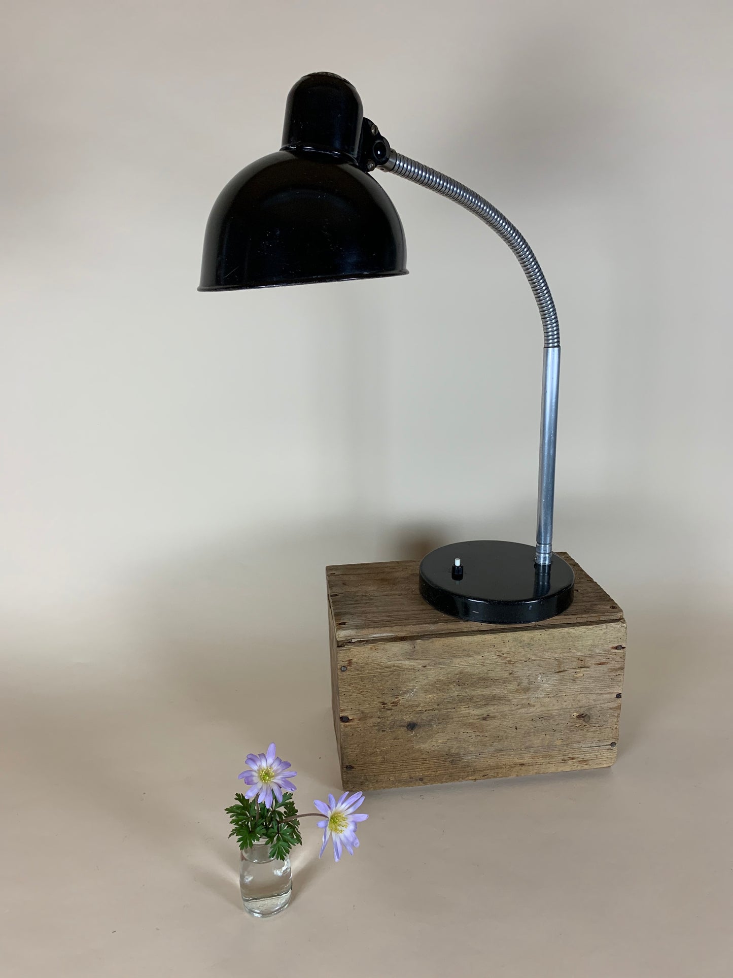 Kaiser Idell 6561 bordlampe