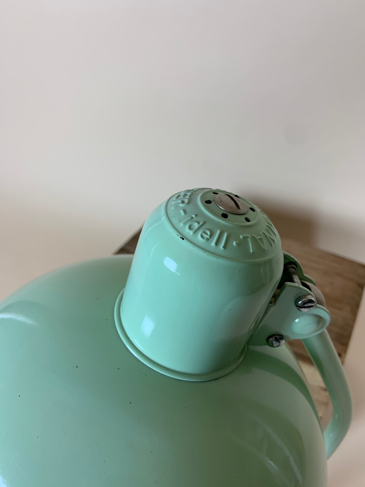 Kaiser Idell 6556 bordlampe - lysgrøn