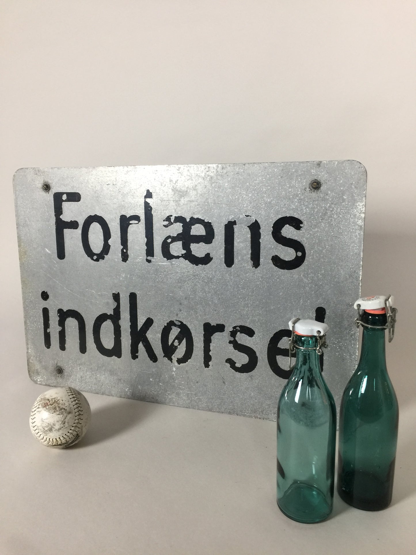 Sjovt og råt skilt