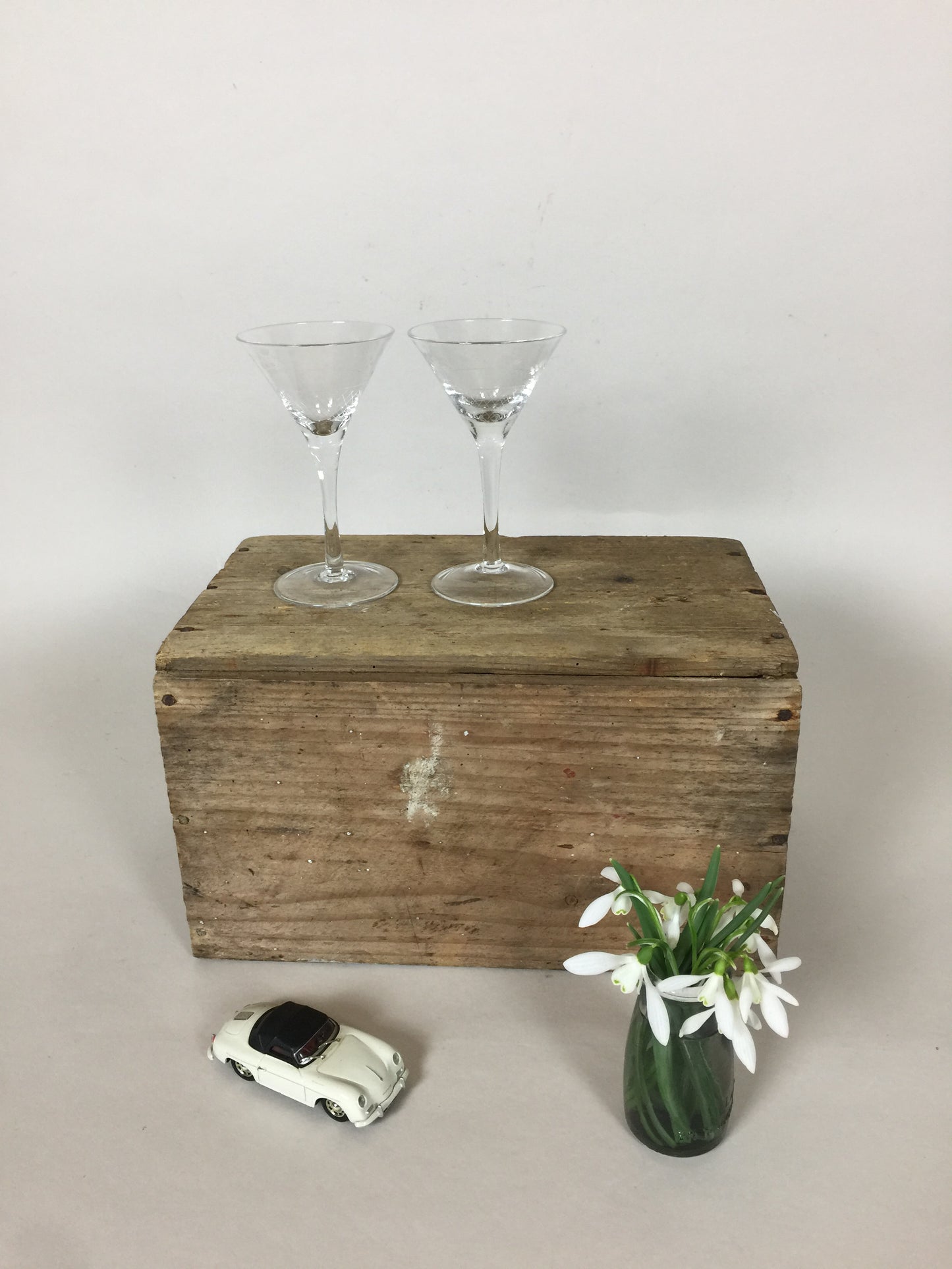 To smukke gamle glas