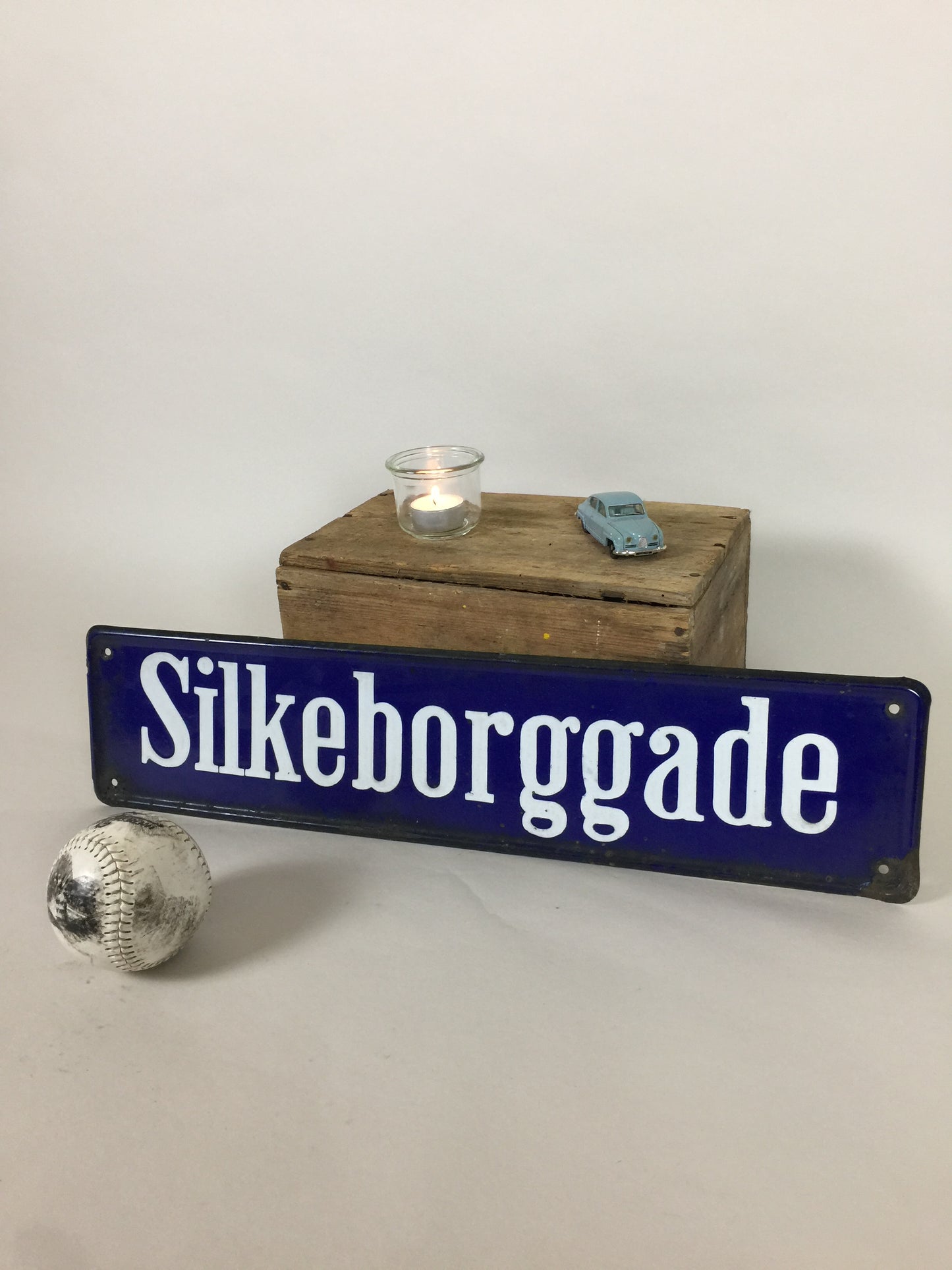 Fint gammelt vejskilt fra Silkeborggade