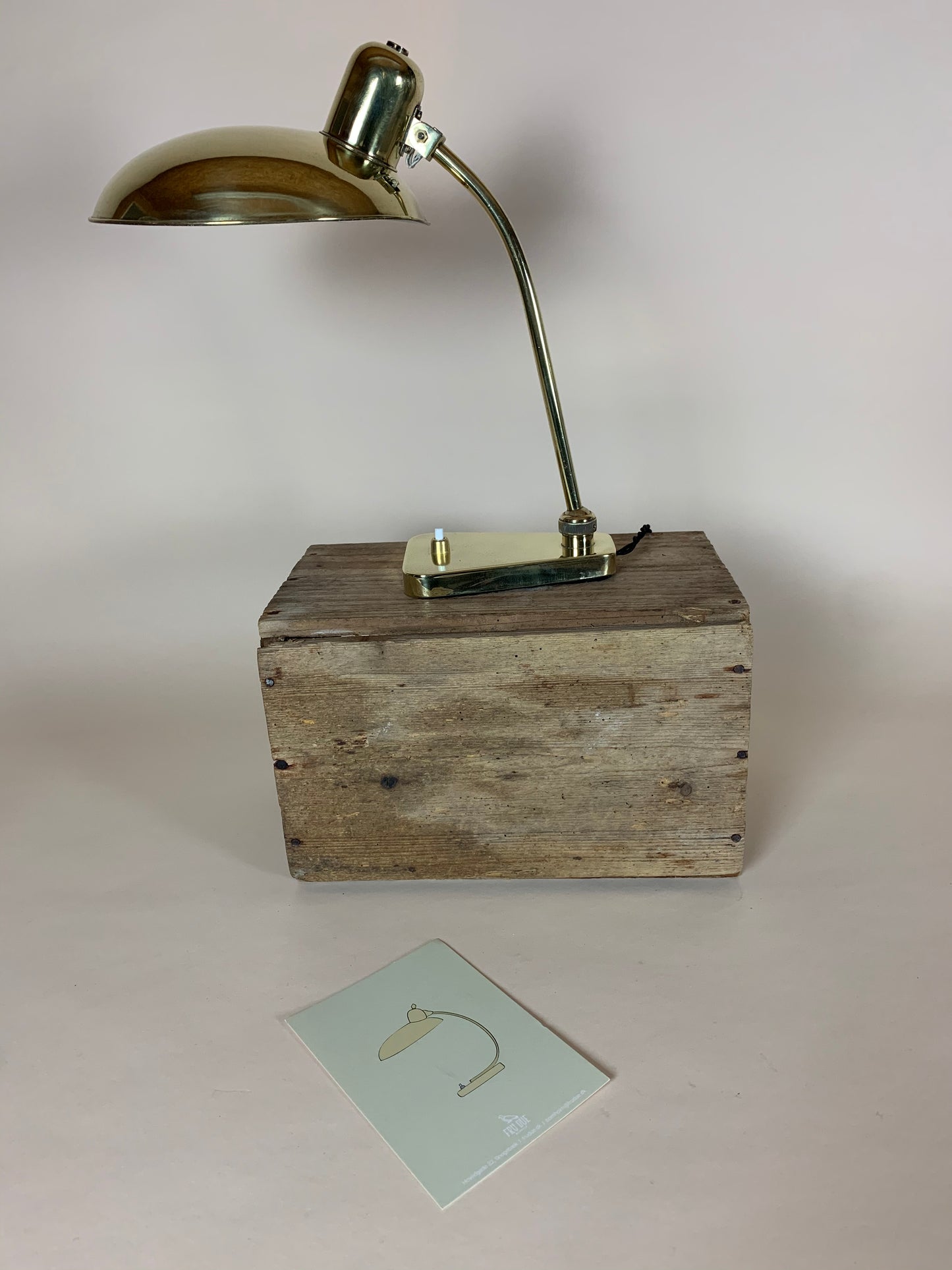 Fin lille messinglampe fra Italien