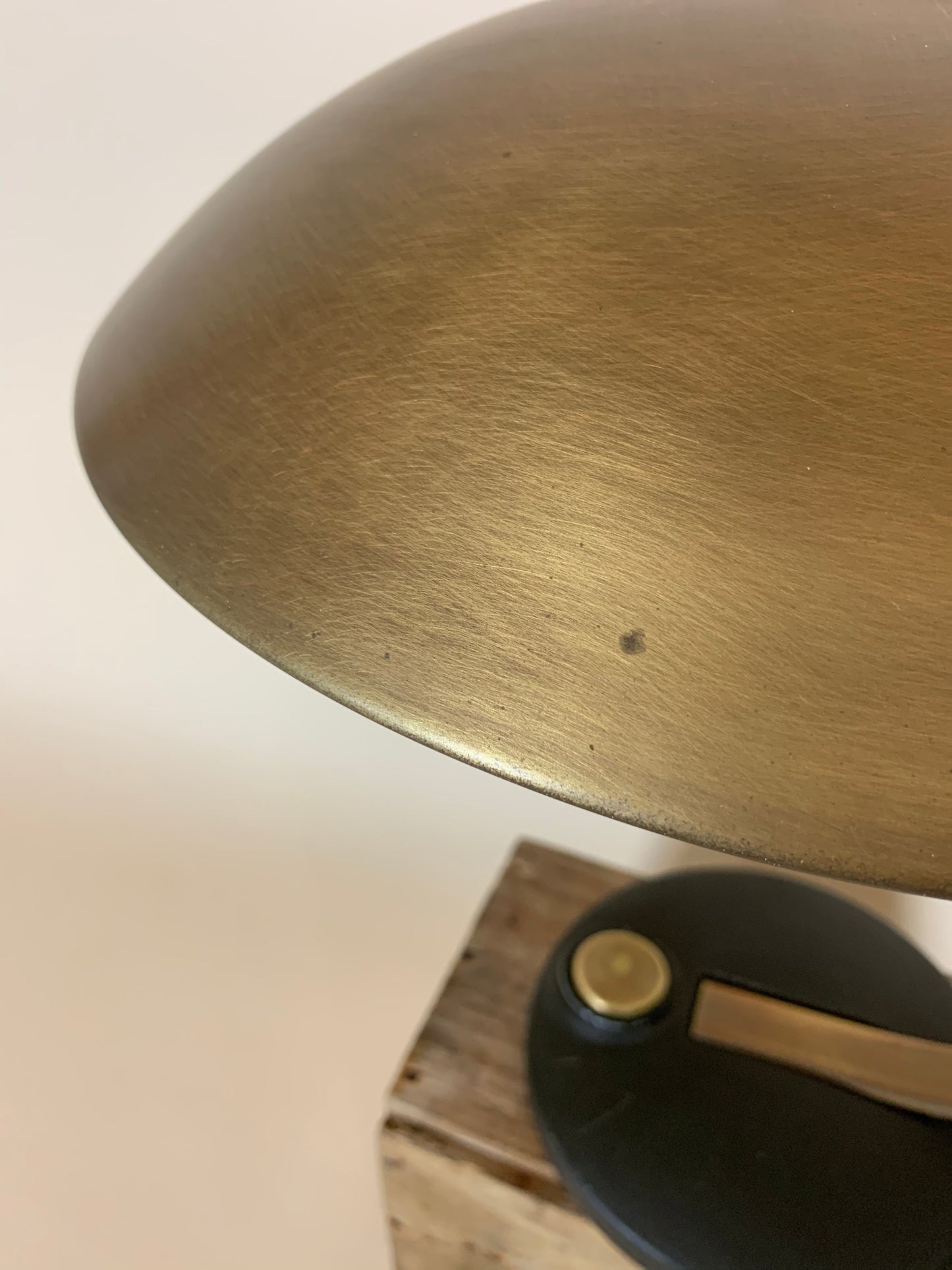 Egon Hillebrand messinglampe med sort fod
