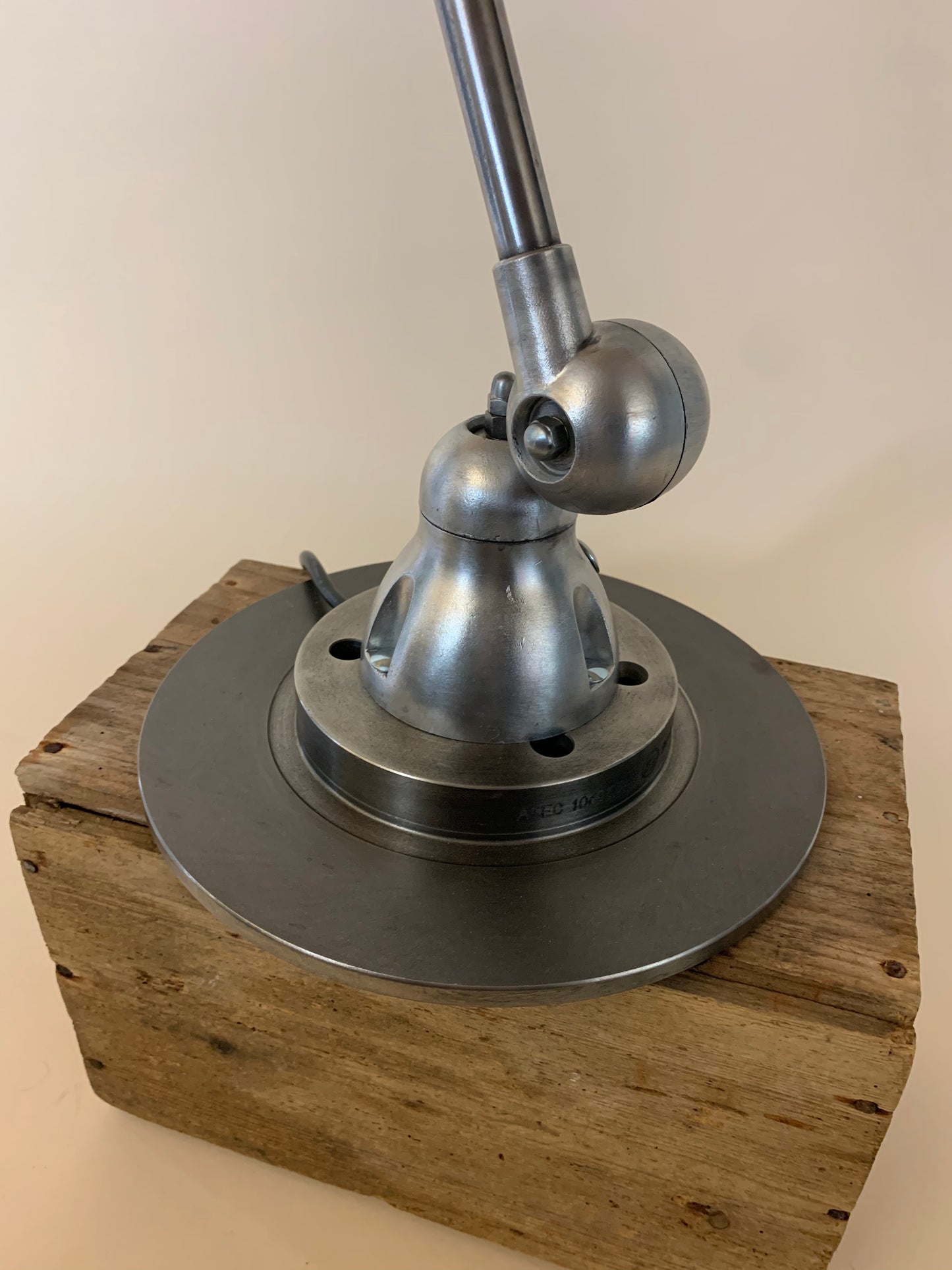 Jieldé bordlampe med to arme fod og tænd/sluk kontakt