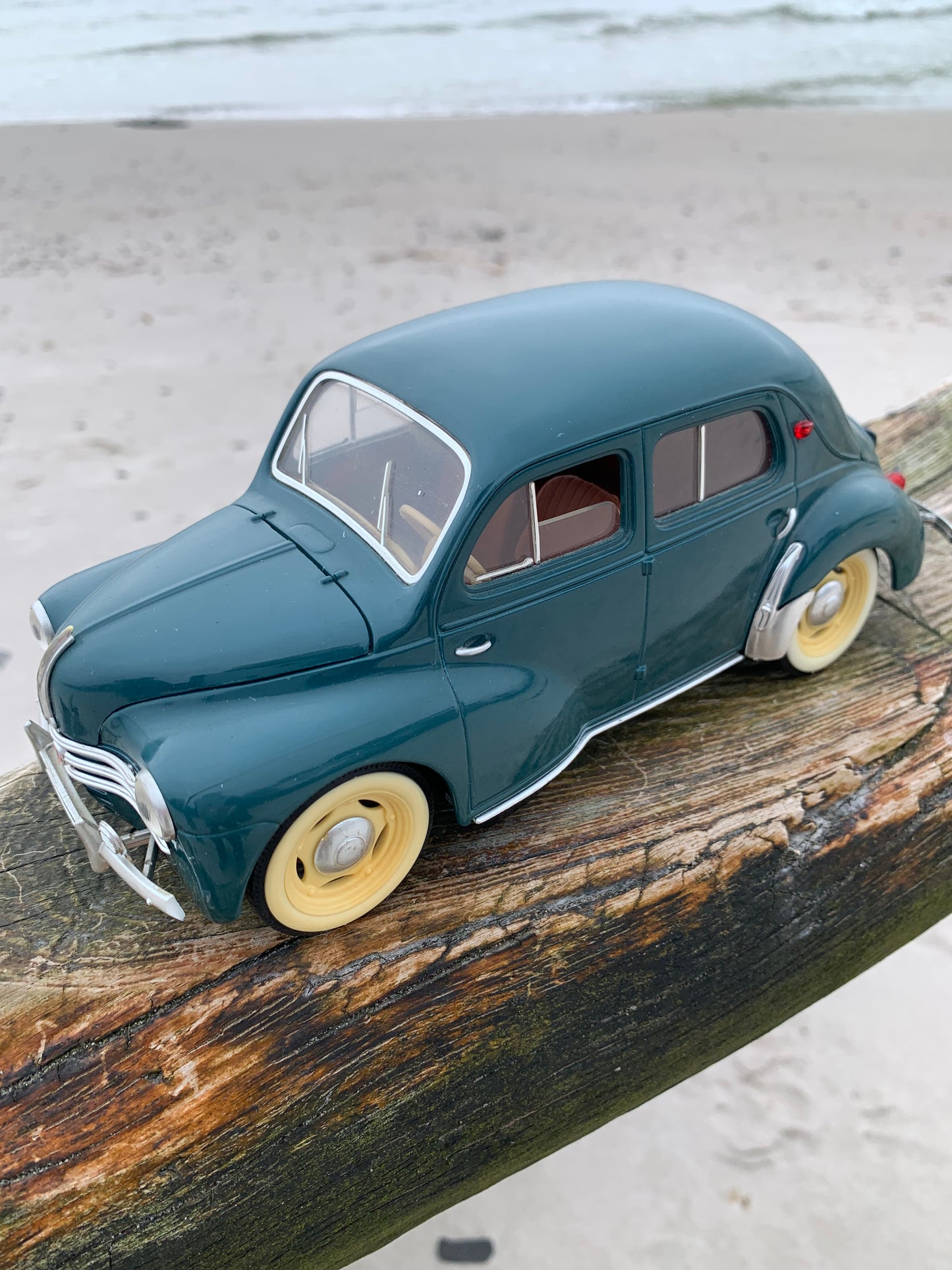 Renault 4 CV
