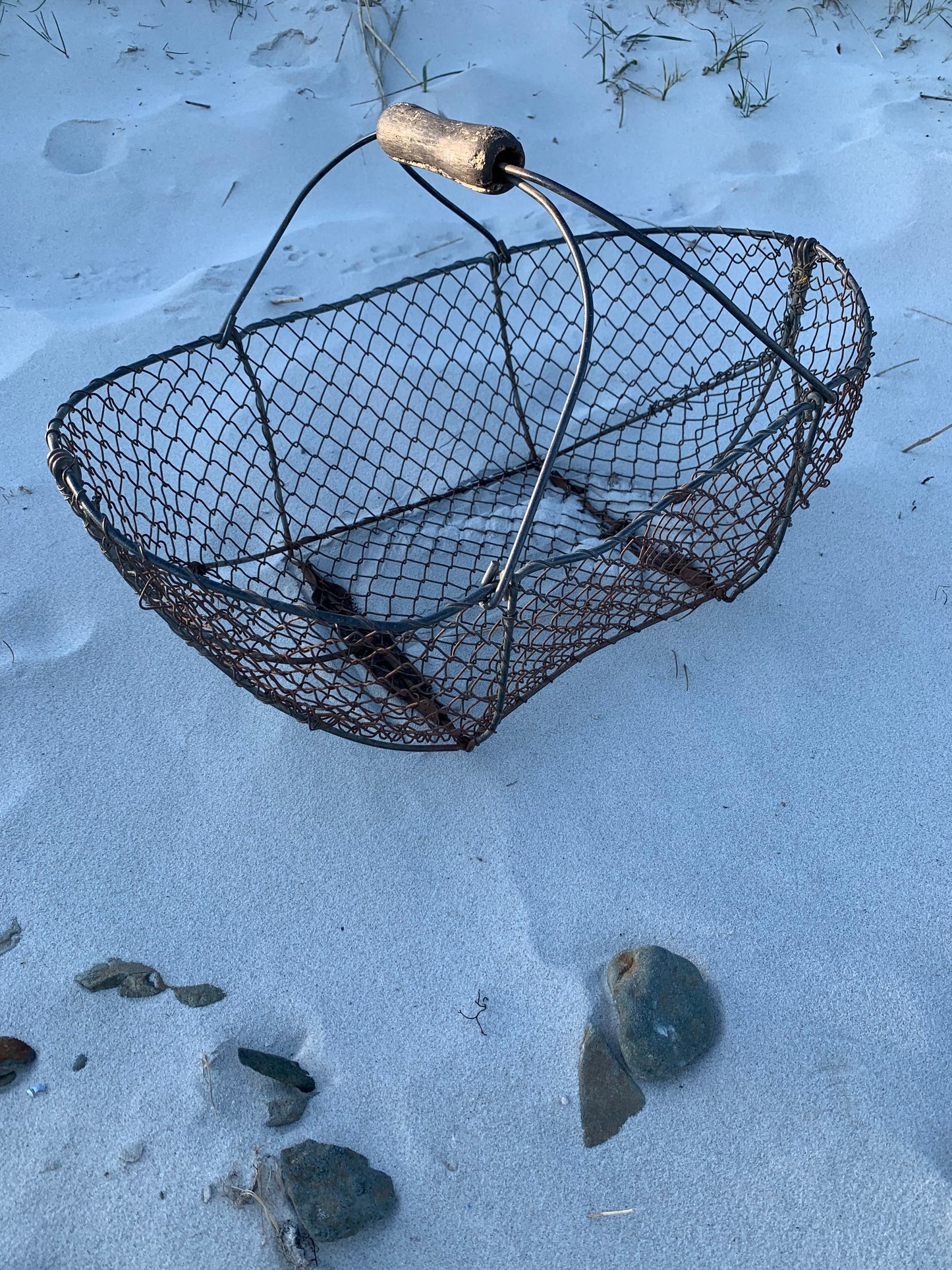 Stor fransk trådkurv med hank