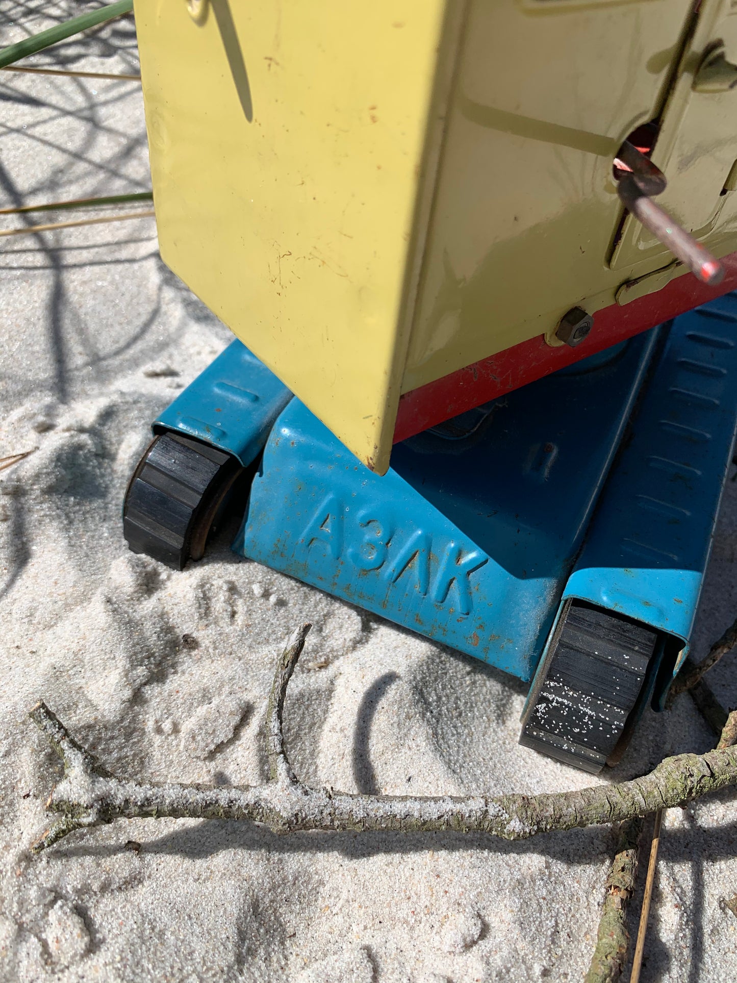 Skøn gammel og dekorativ mekanisk kran