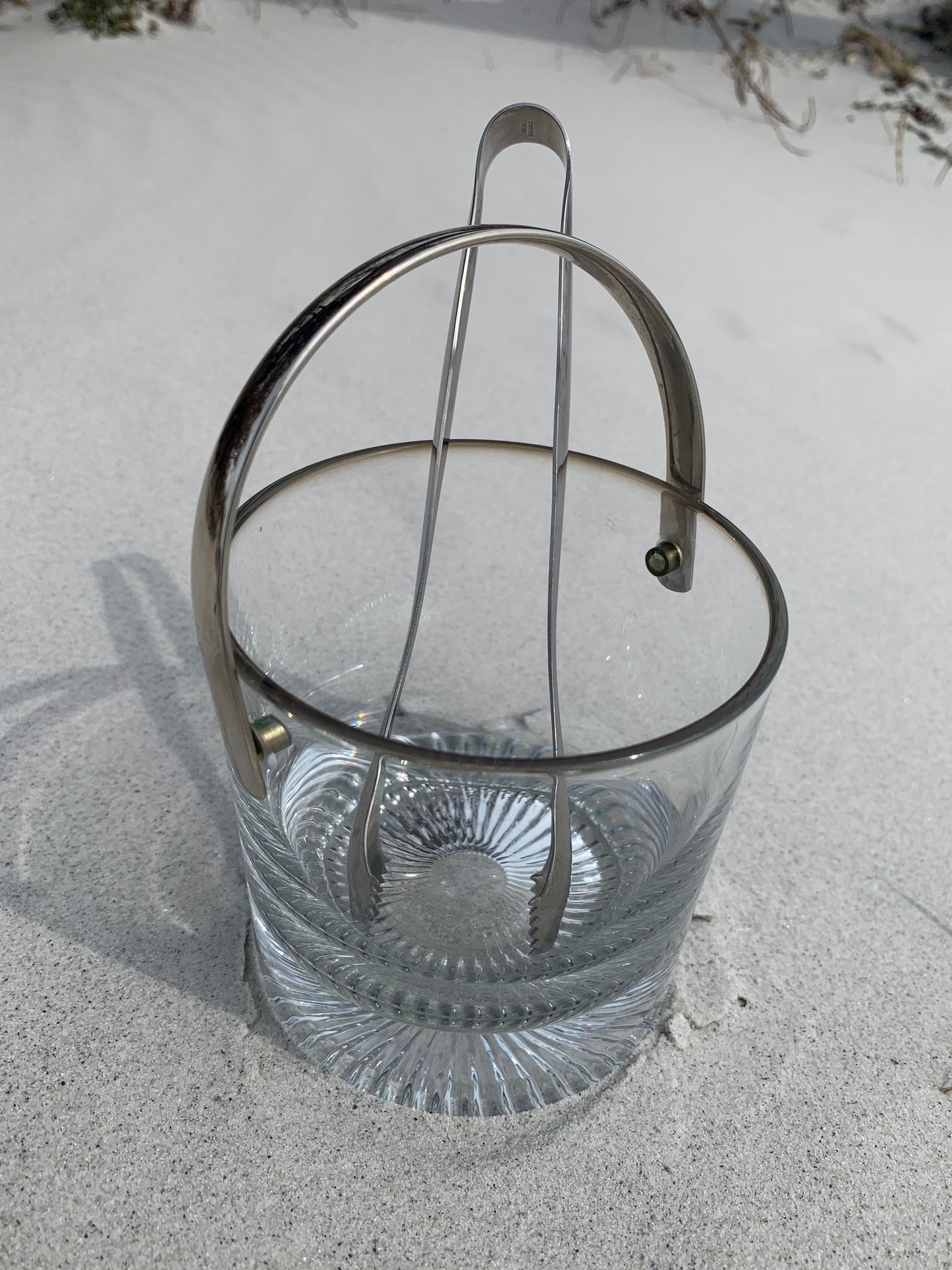 Kosta Boda Isspand med tang