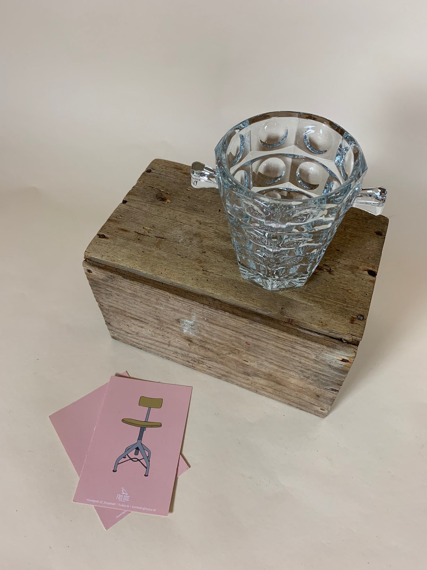 Isspand fra Holmegaard i klar glas med ører