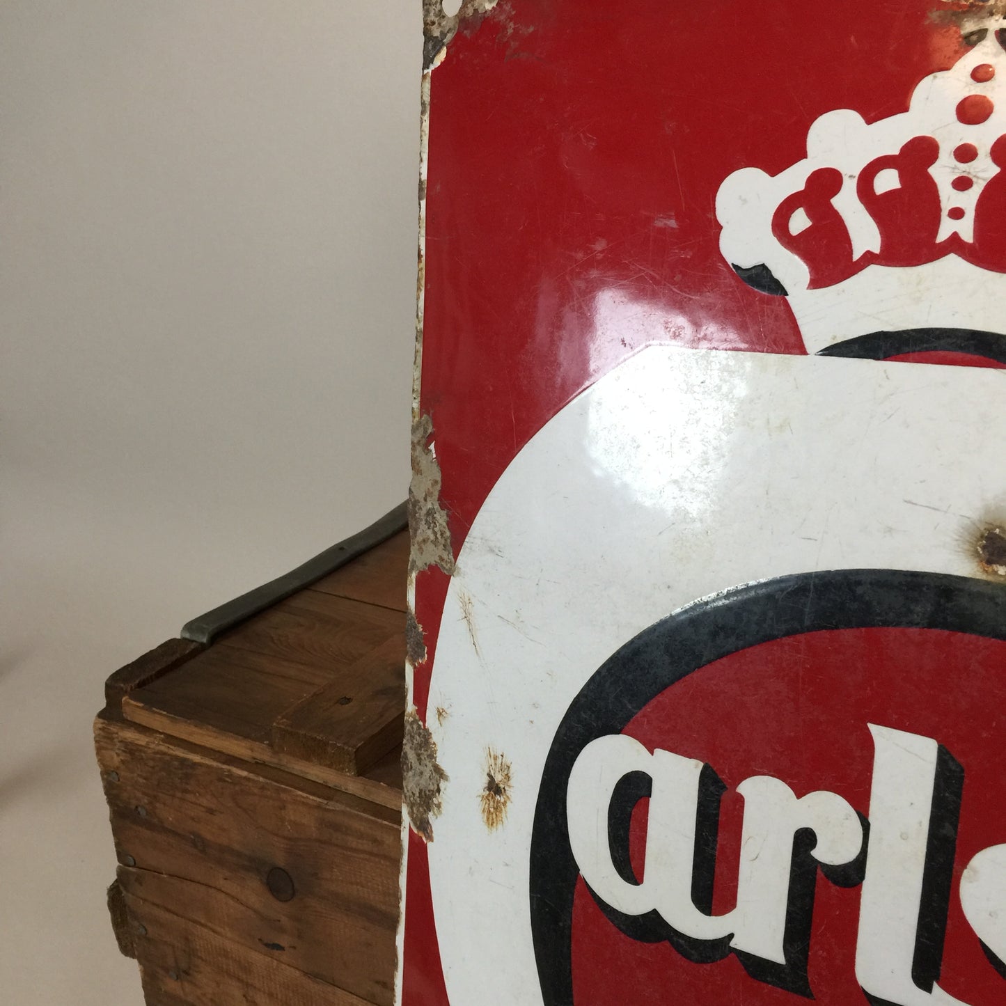 Gammelt og smukt patineret Carlsberg skilt