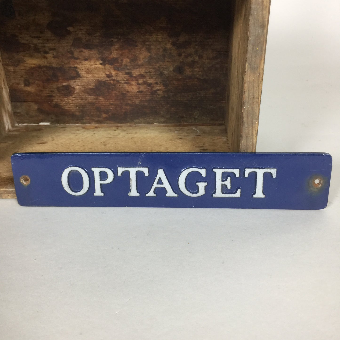 Sjovt skilt med klart budskab