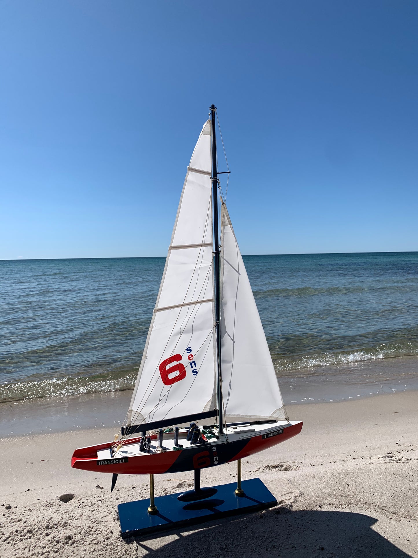 Modelskib fra America's Cup