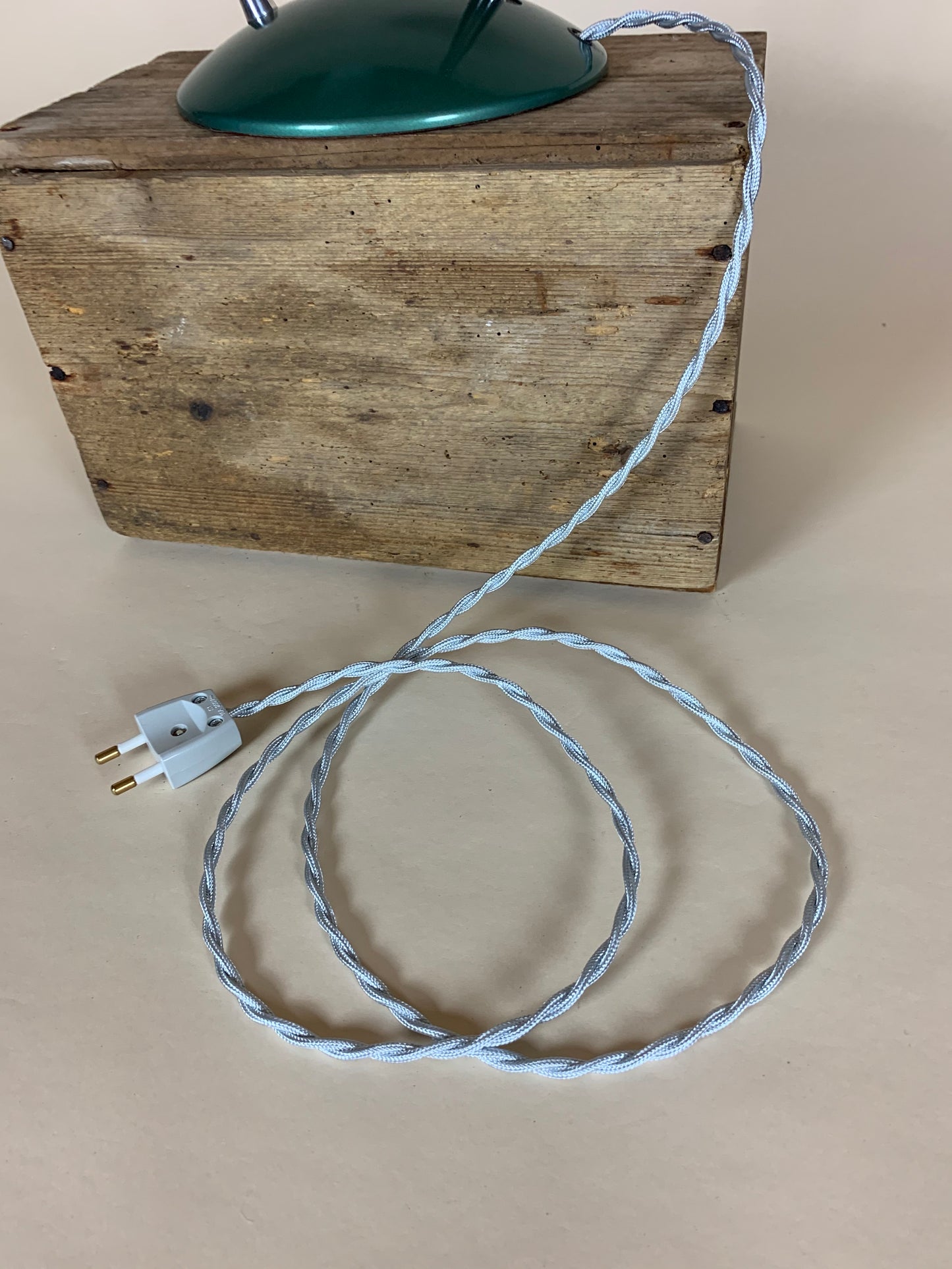 Helo bordlampe - Grøn metallak