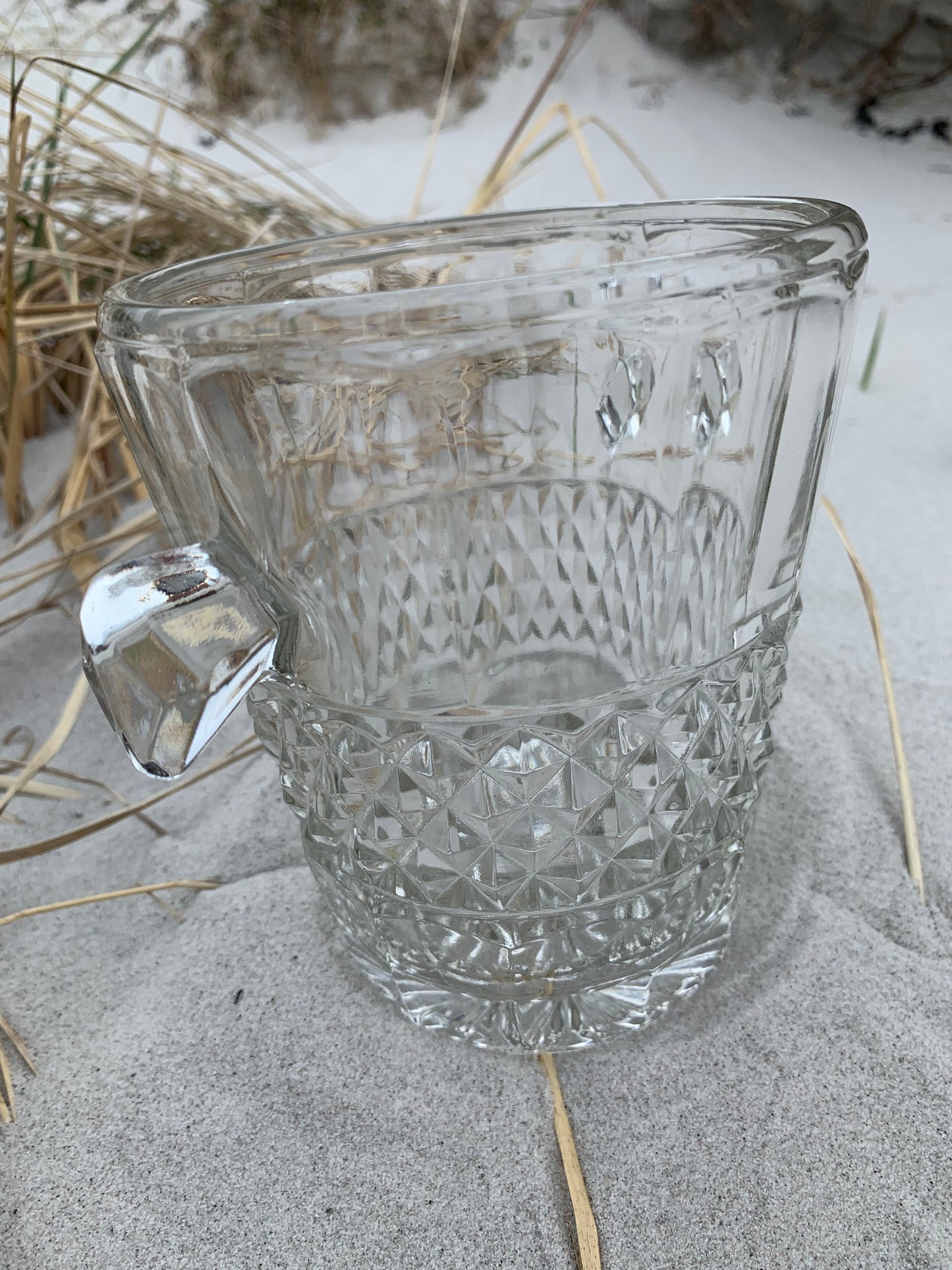 Isspand i glas med mønster