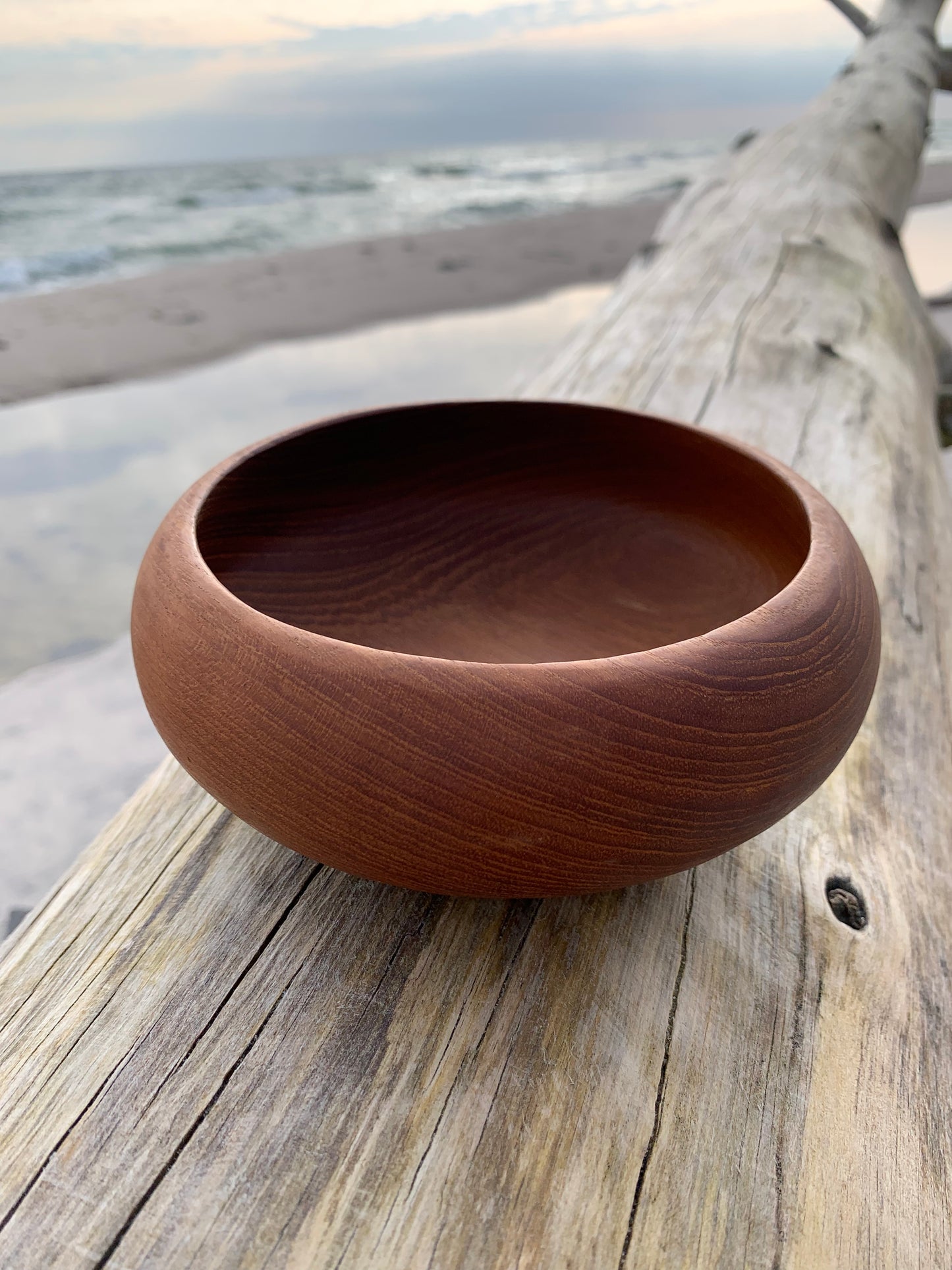 Teak skål