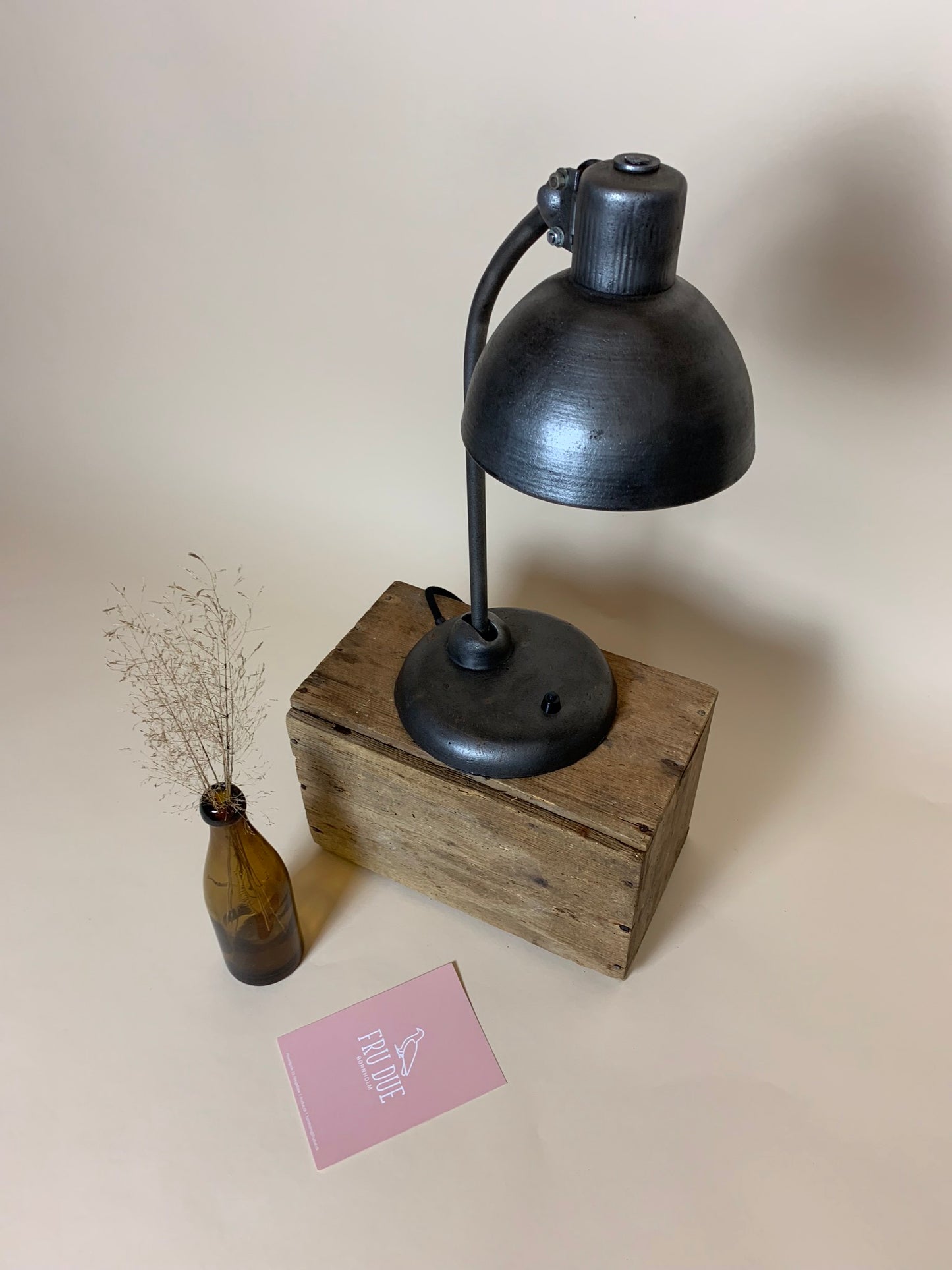 Rå vintagelampe