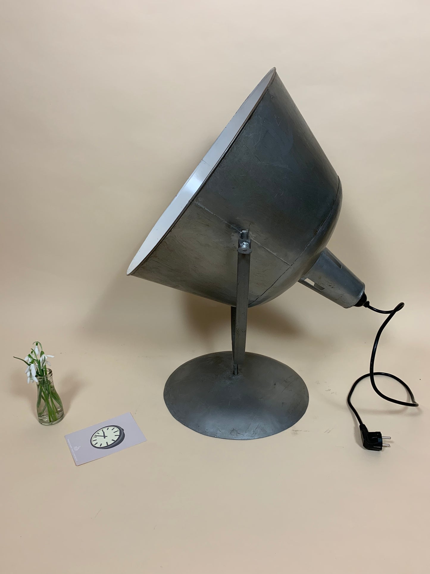 Stor industriel gulvlampe