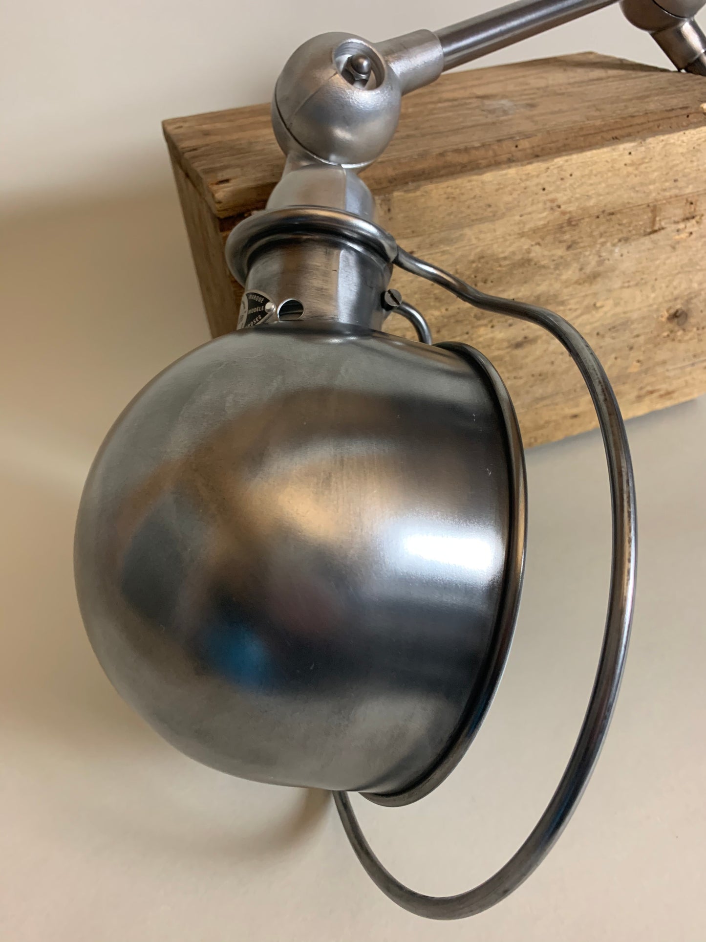Jieldé lampe med 2 arme og lækkert bordbeslag