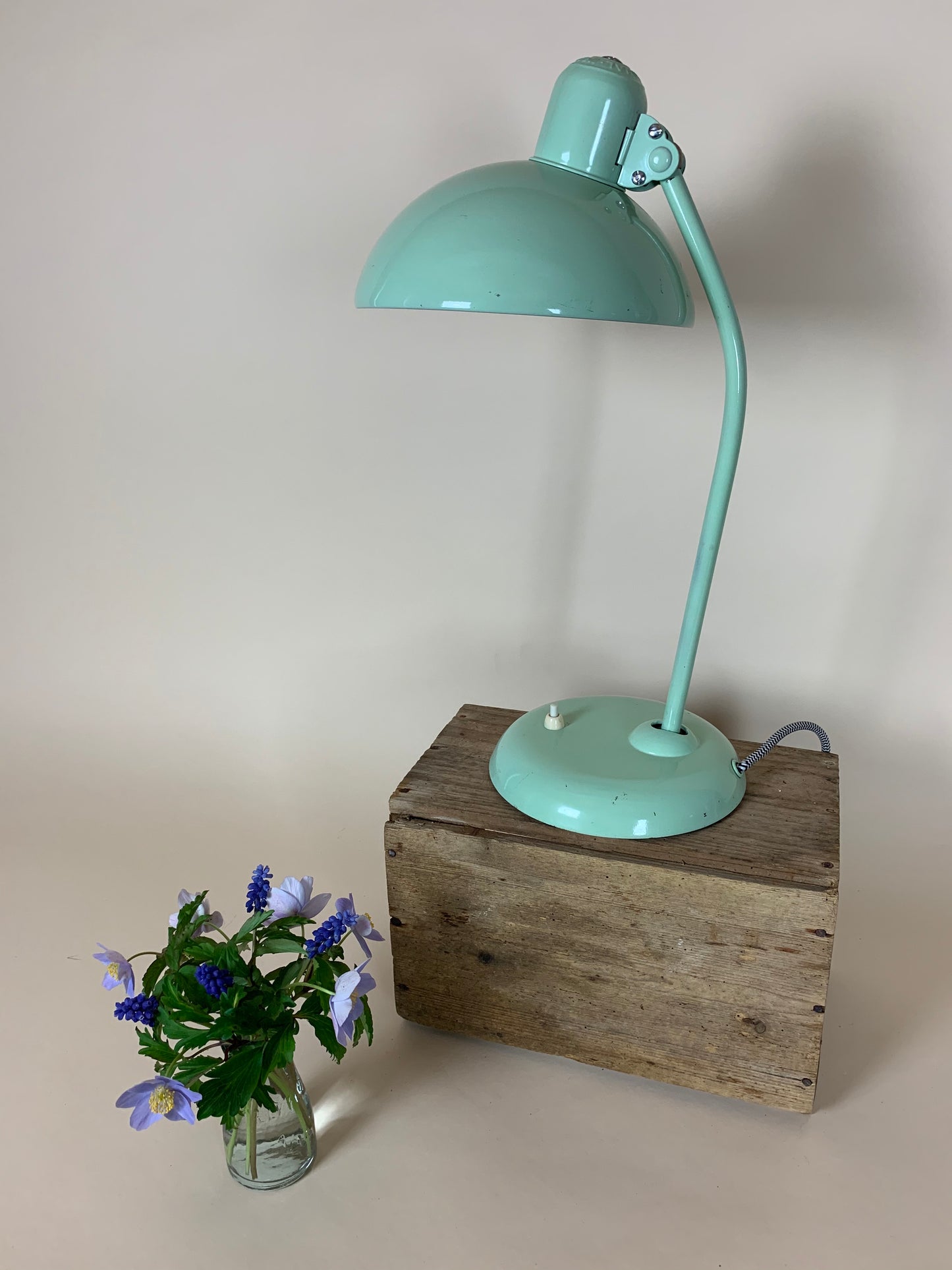 Kaiser Idell 6556 bordlampe - lysgrøn