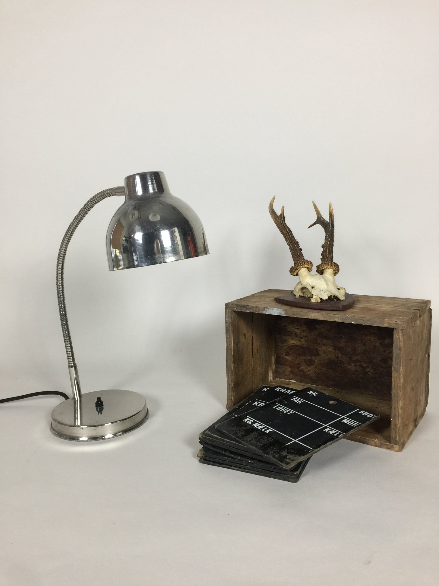Industriel håndplukket bordlampe