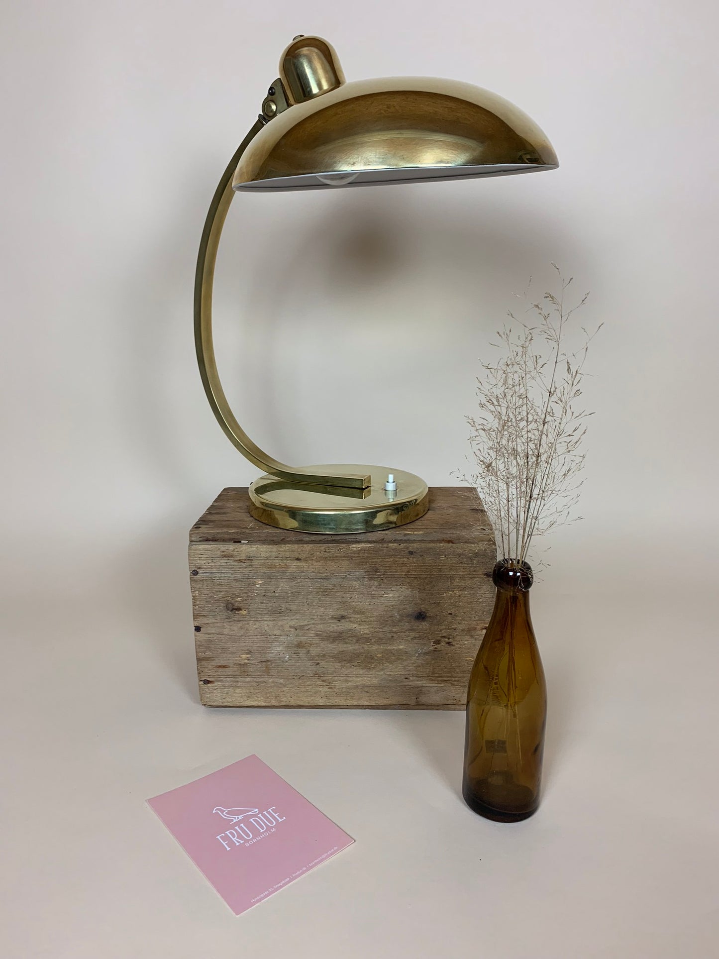 Smuk Christian Dell bordlampe i messing model 6750