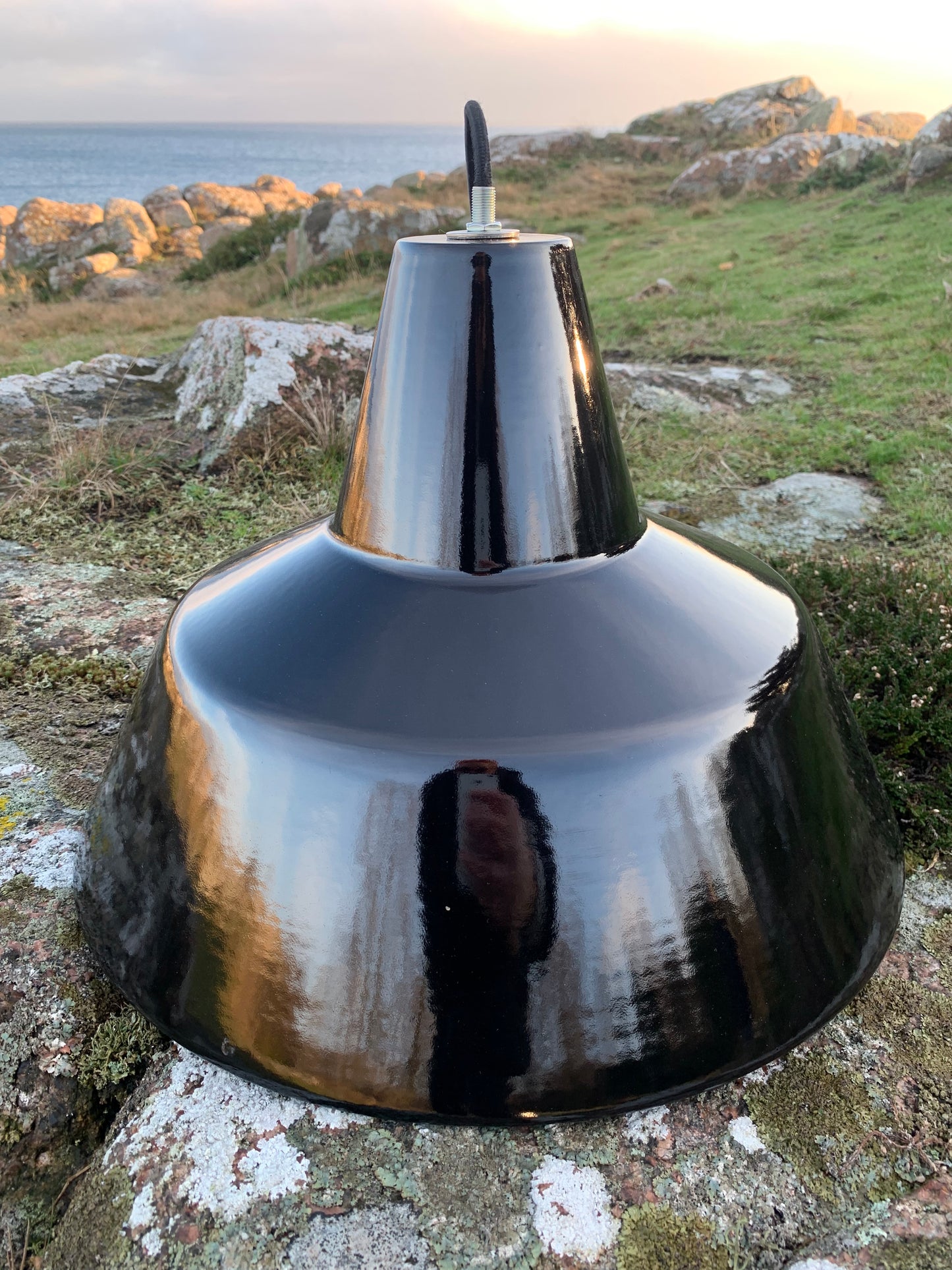 Værkstedslampe i emalje - Sort