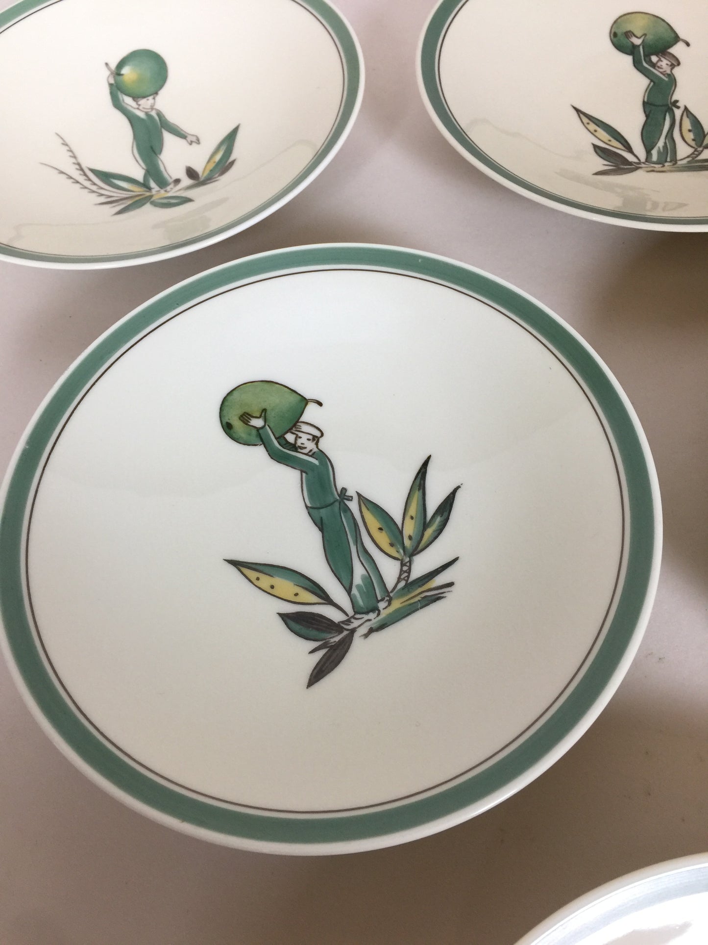 Smukke Royal Copenhagen tallerkner eller platter