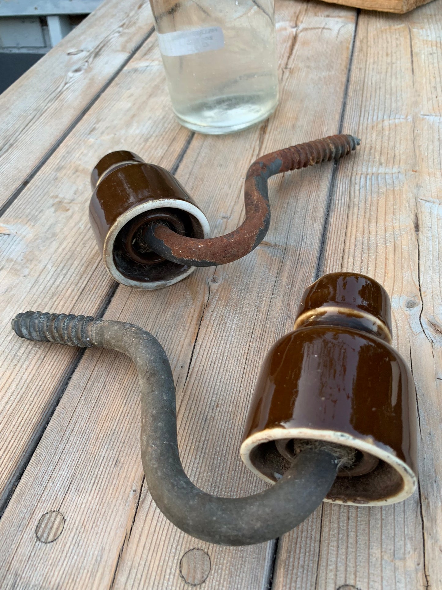 Gammel porcelænsklokke fra Sverige