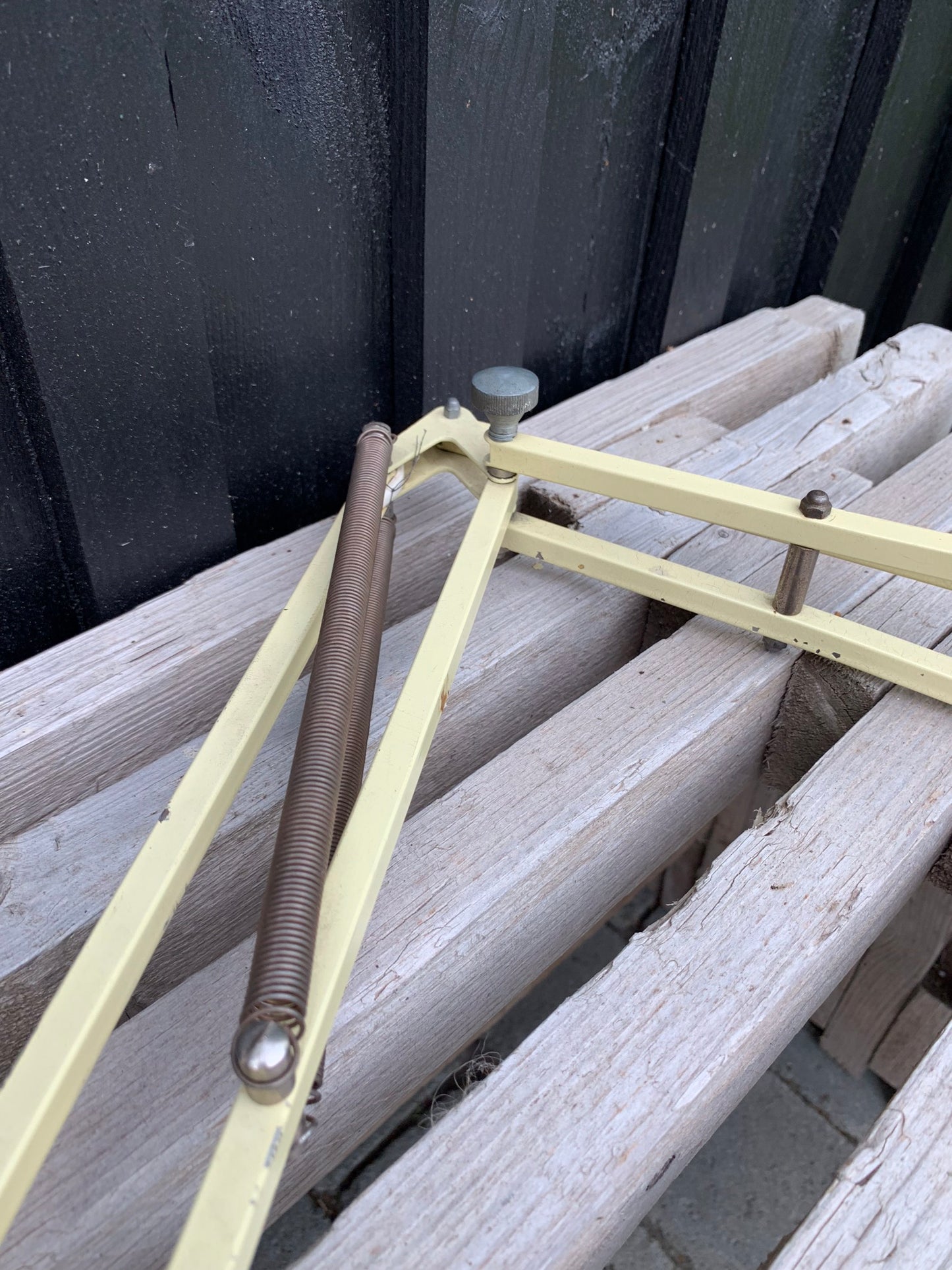 Smuk gammel Luxo lampe med sjove detaljer