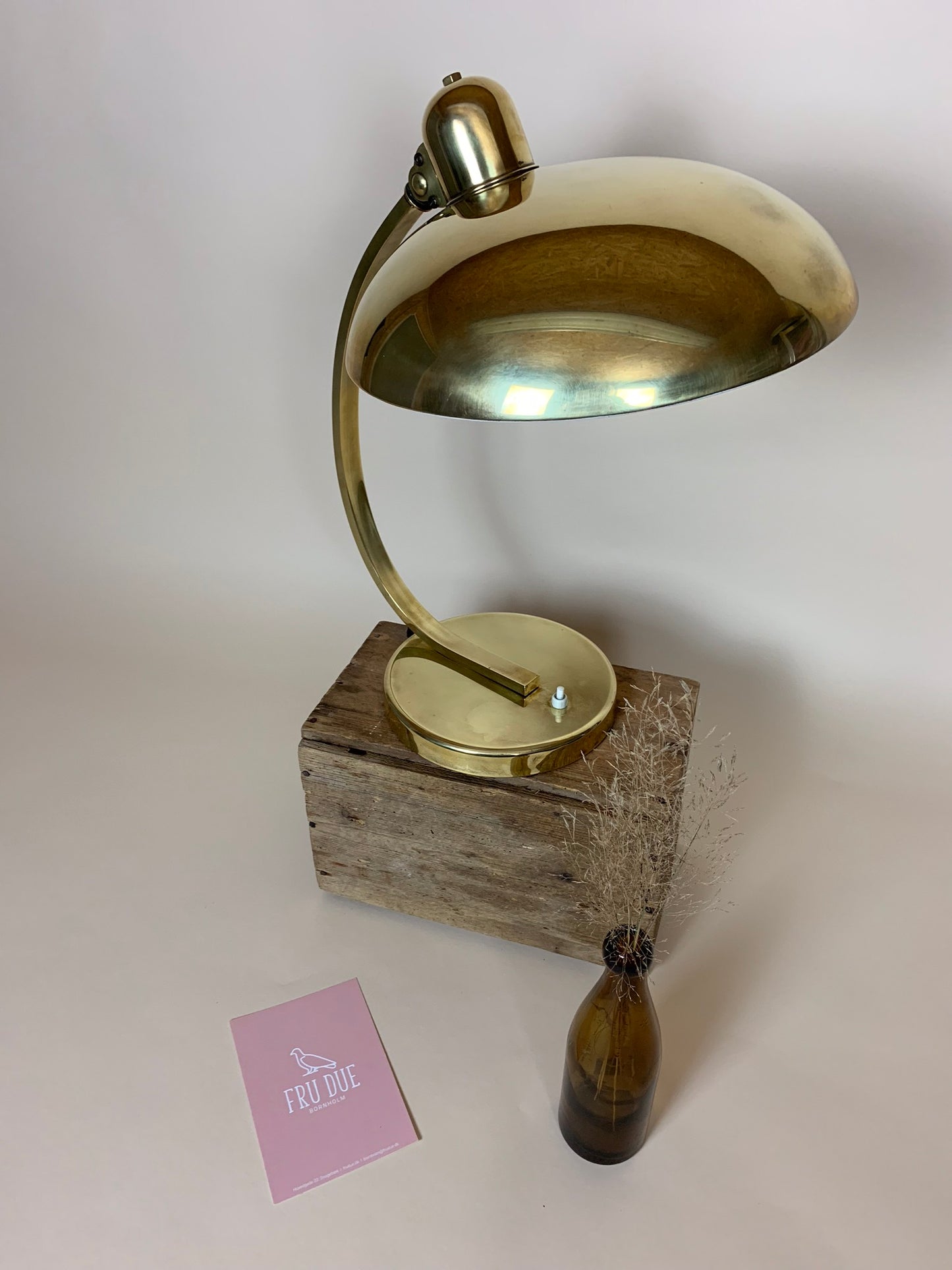 Smuk Christian Dell bordlampe i messing model 6750