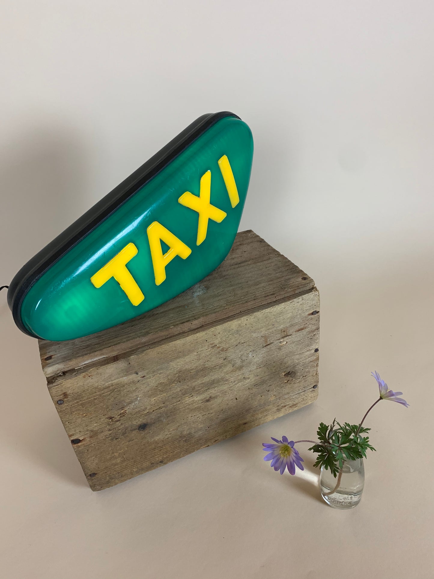 Taxiskilt med lys