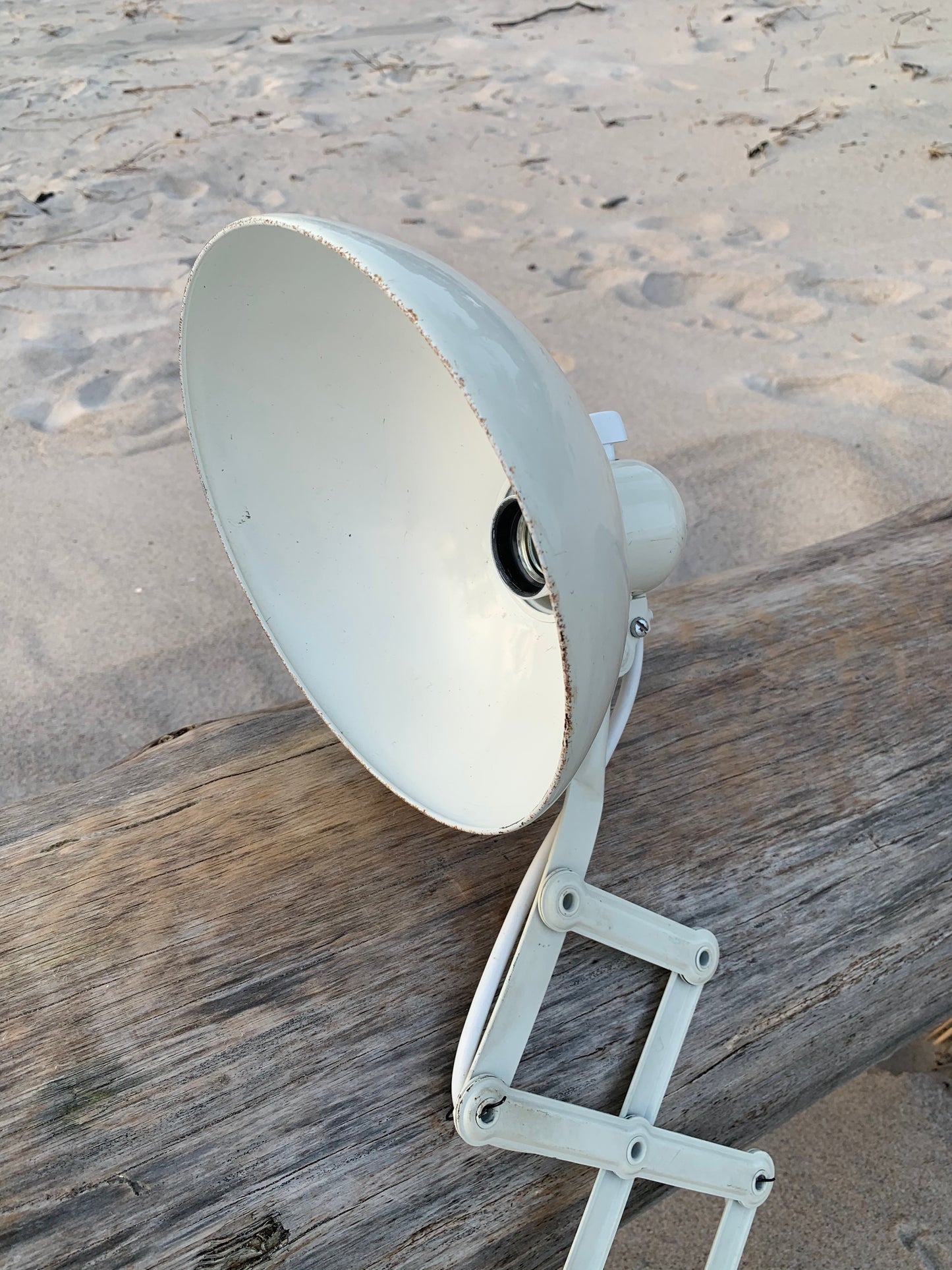 Kaiser Idell 6718 sakselampe - Hvid