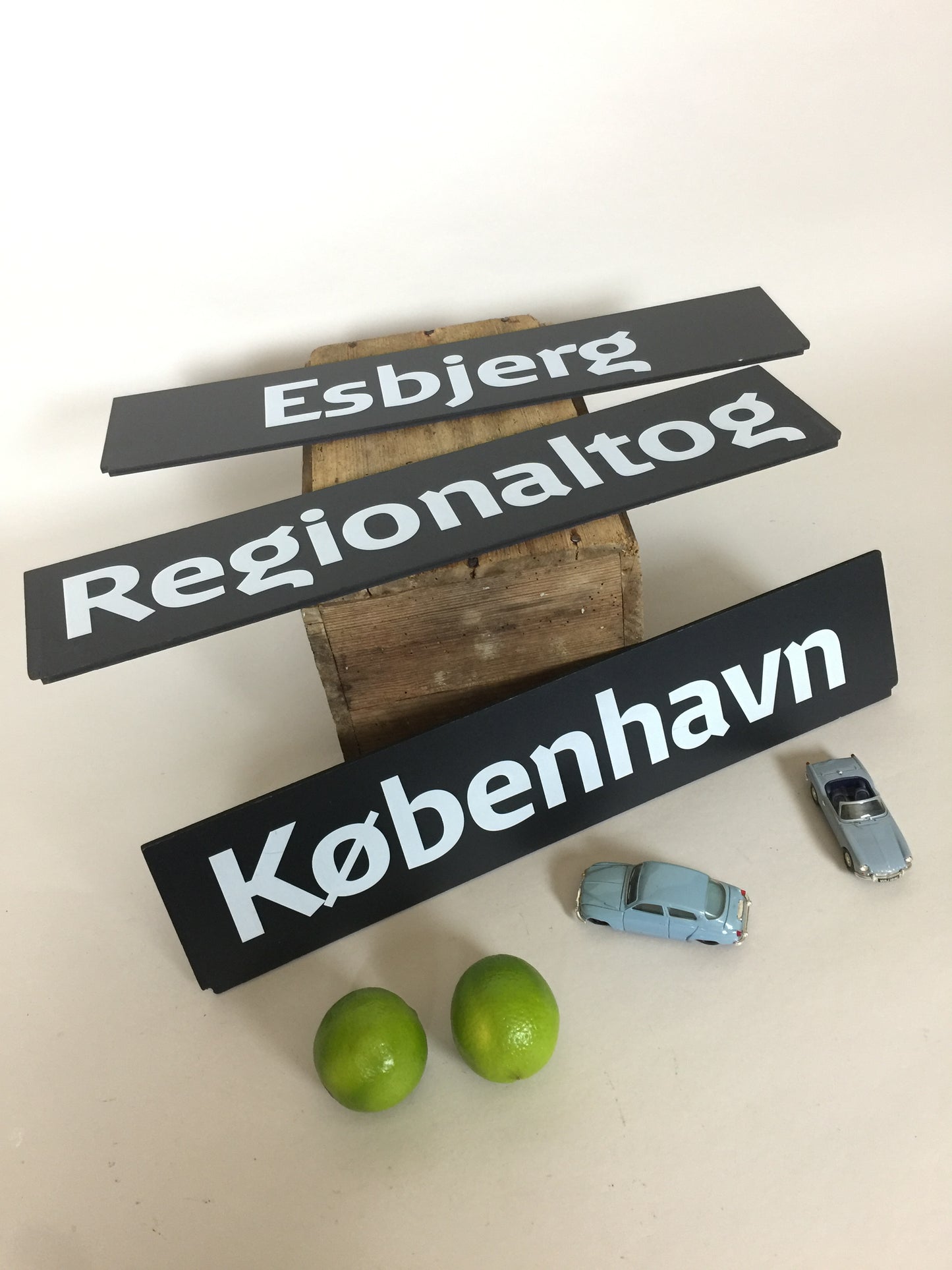 Sjove DSB skilte fra tog (prisen er for alle 3 stk.)