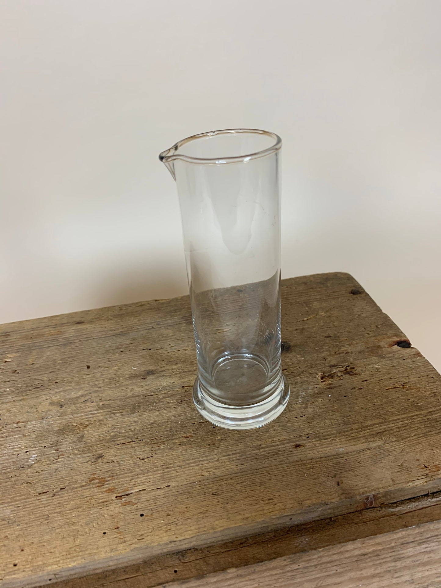 Laboratorieglas med rund fod