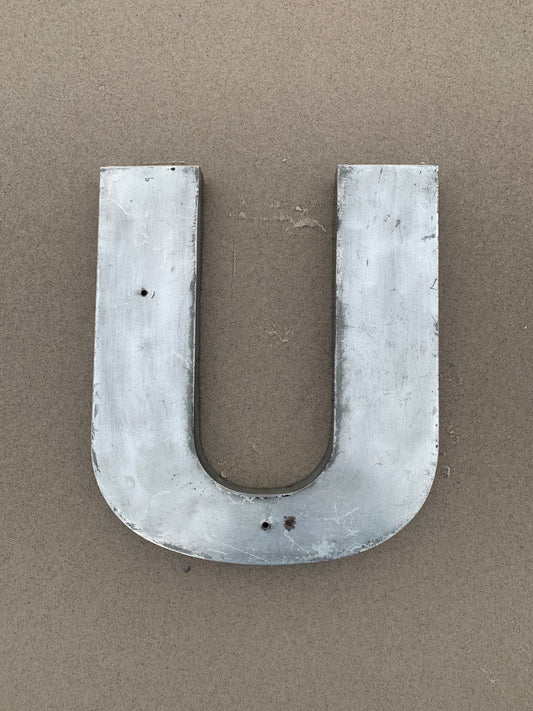 Bogstav - U (Facadebogstav)