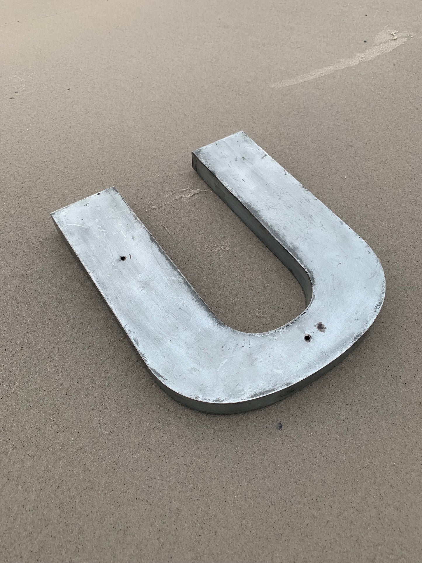 Bogstav - U (Facadebogstav)