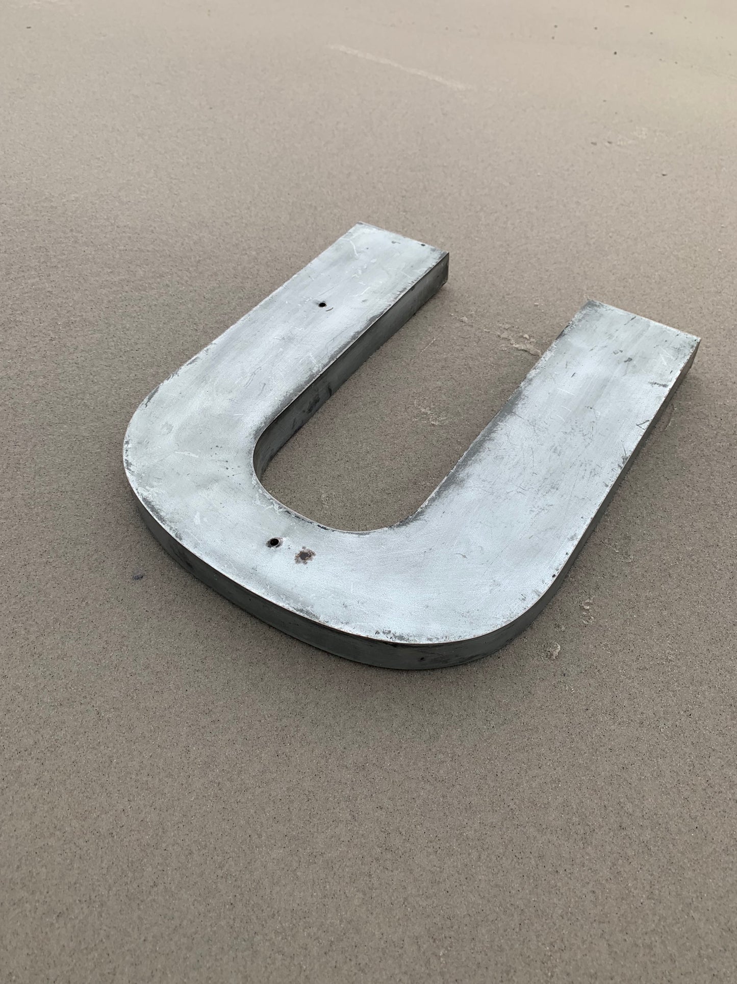 Bogstav - U (Facadebogstav)