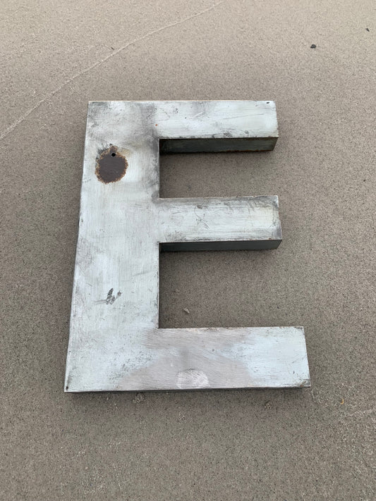 Bogstav - E (Facadebogstav)