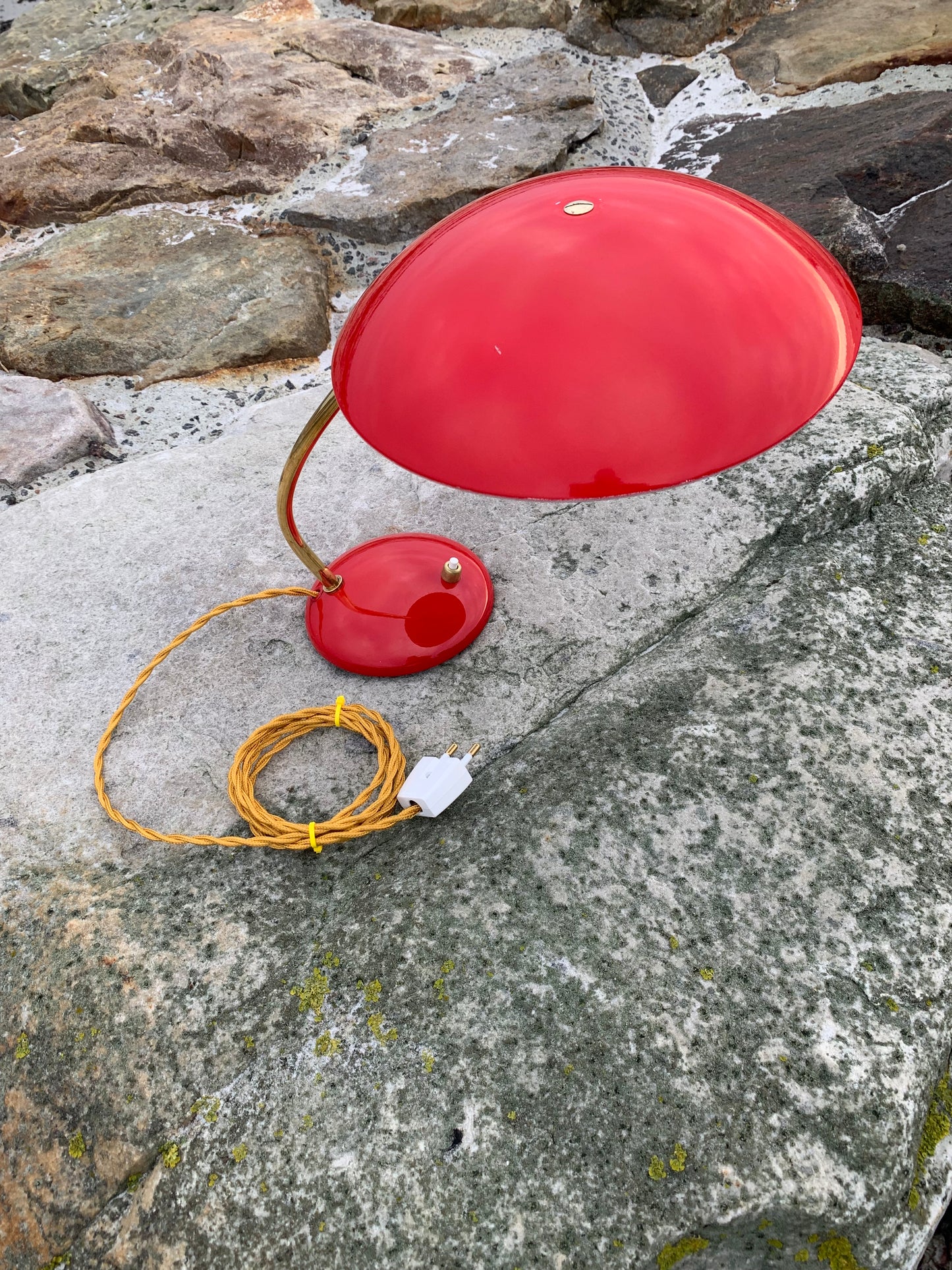 Kaiser Idell 6781 - Original rød