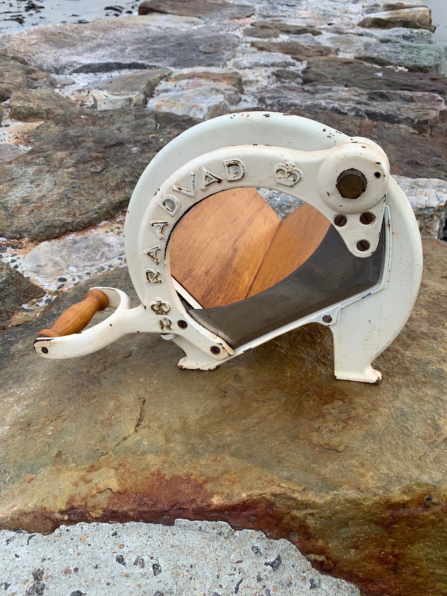 Raadvad brødskærer