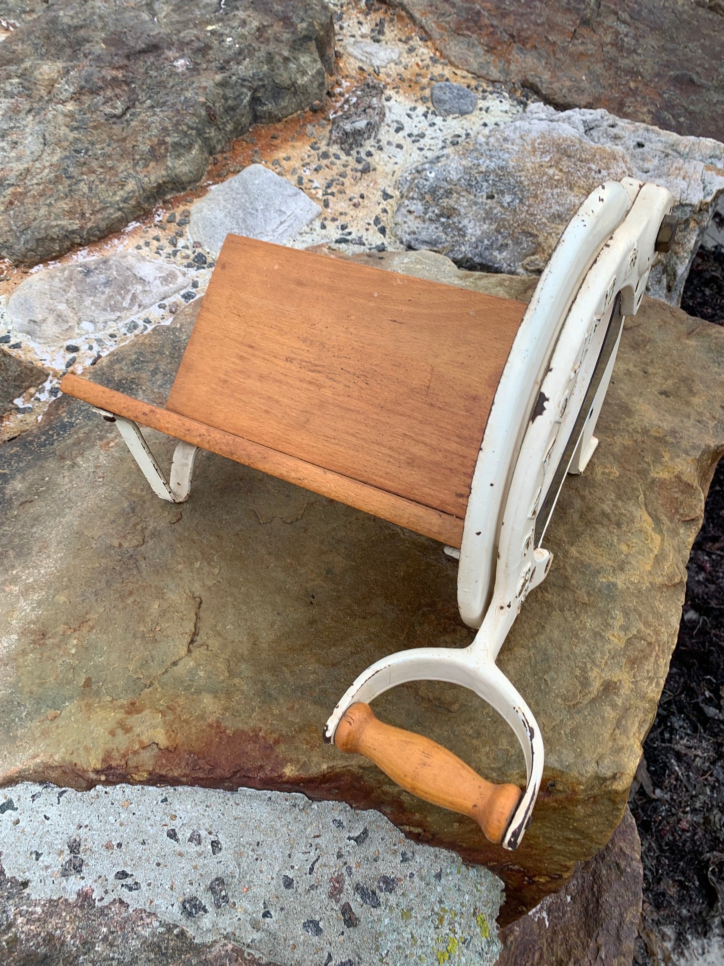 Raadvad brødskærer