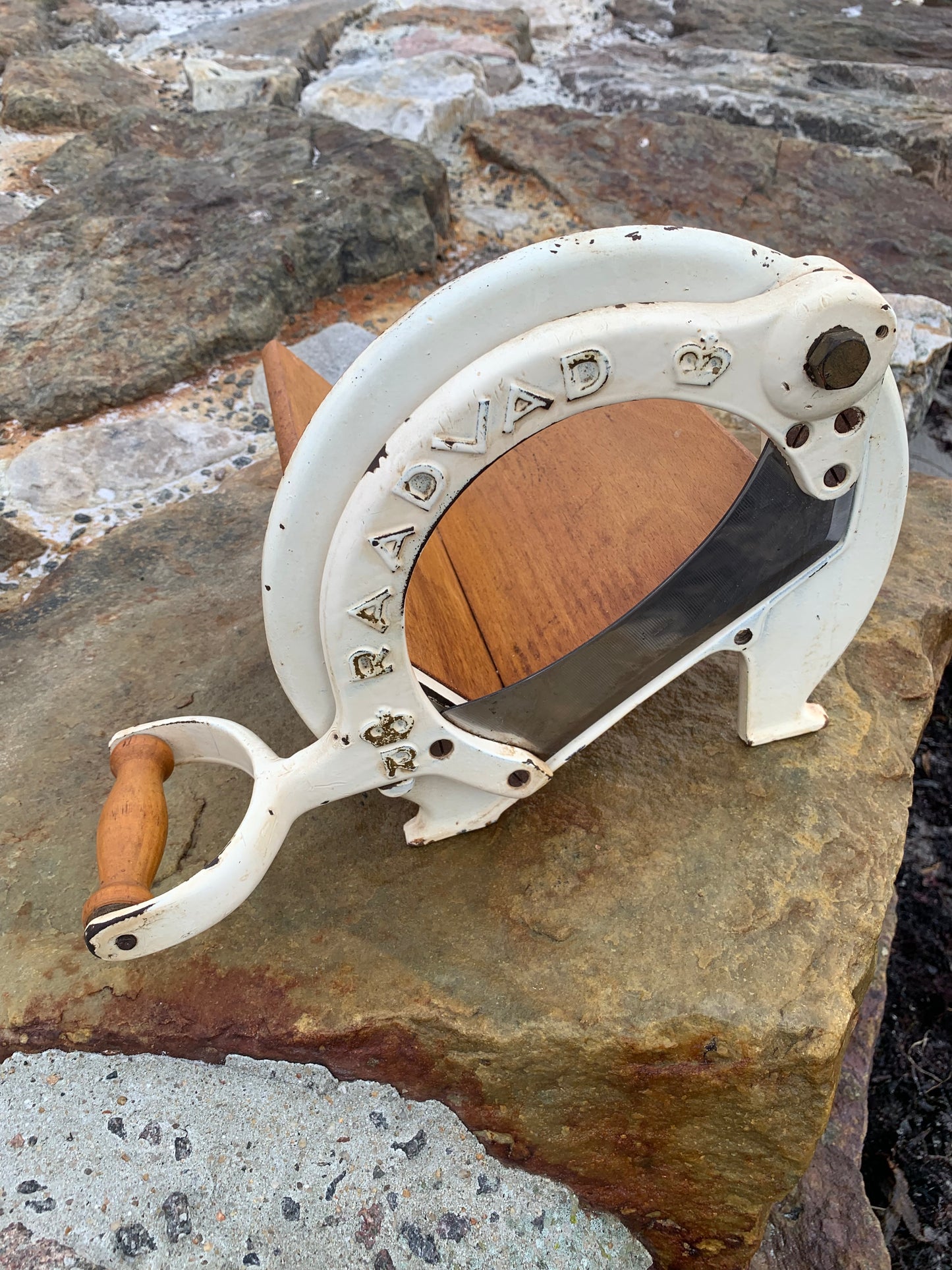 Raadvad brødskærer