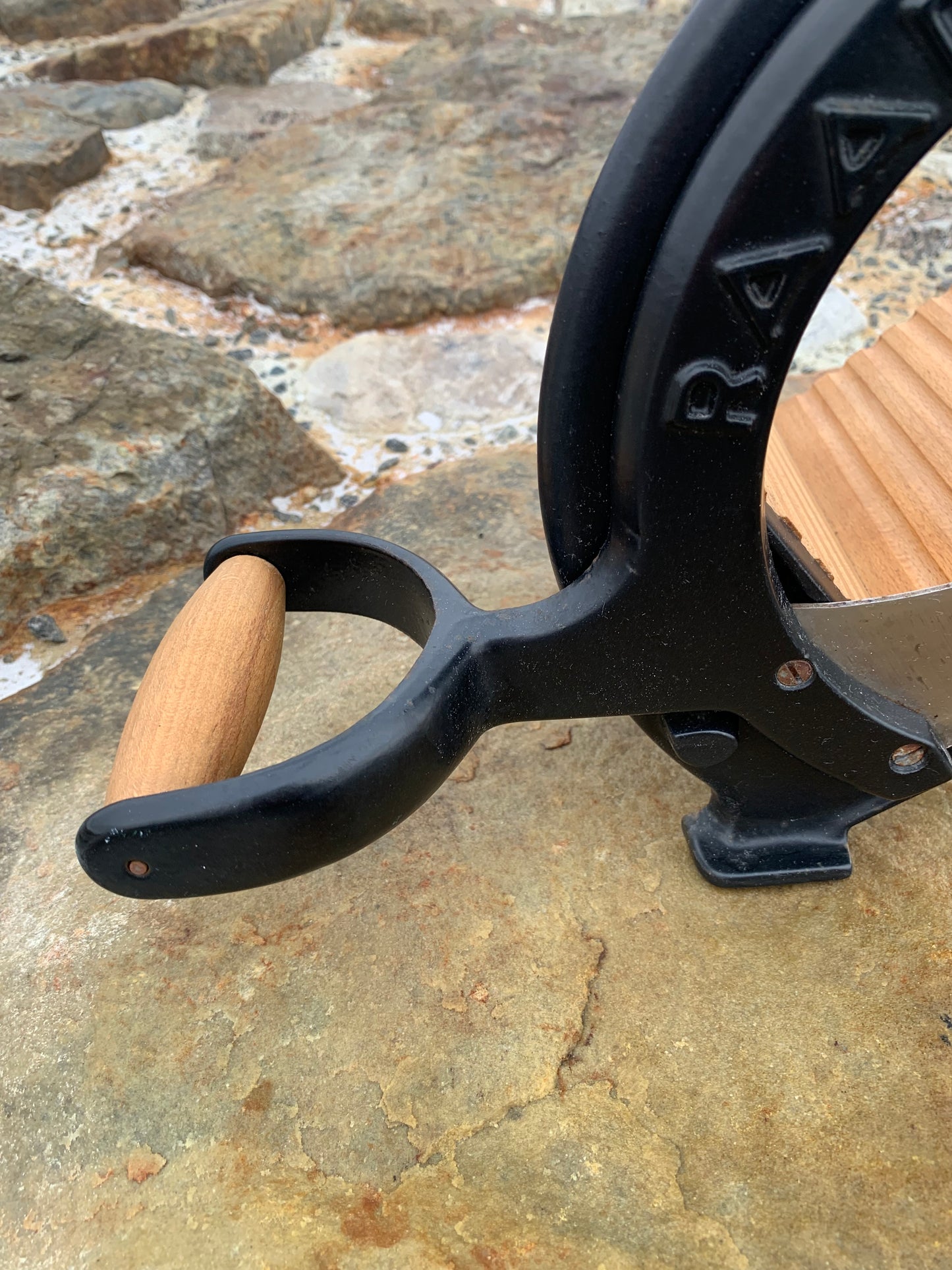 Raadvad brødskærer